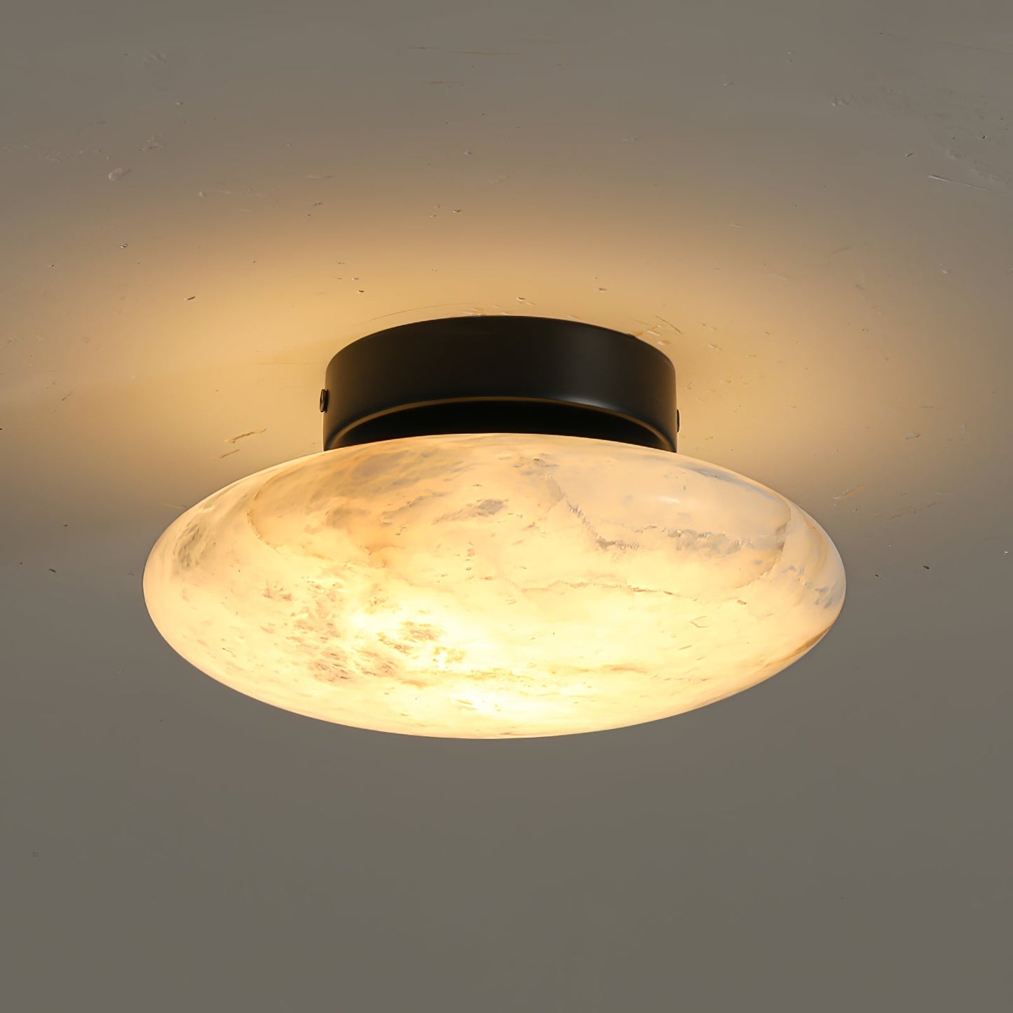 Alabaster Oval Ceiling Lamp ∅ 7.9″ x H 3.9″ / Black & White / Warm Light Ceiling lamp