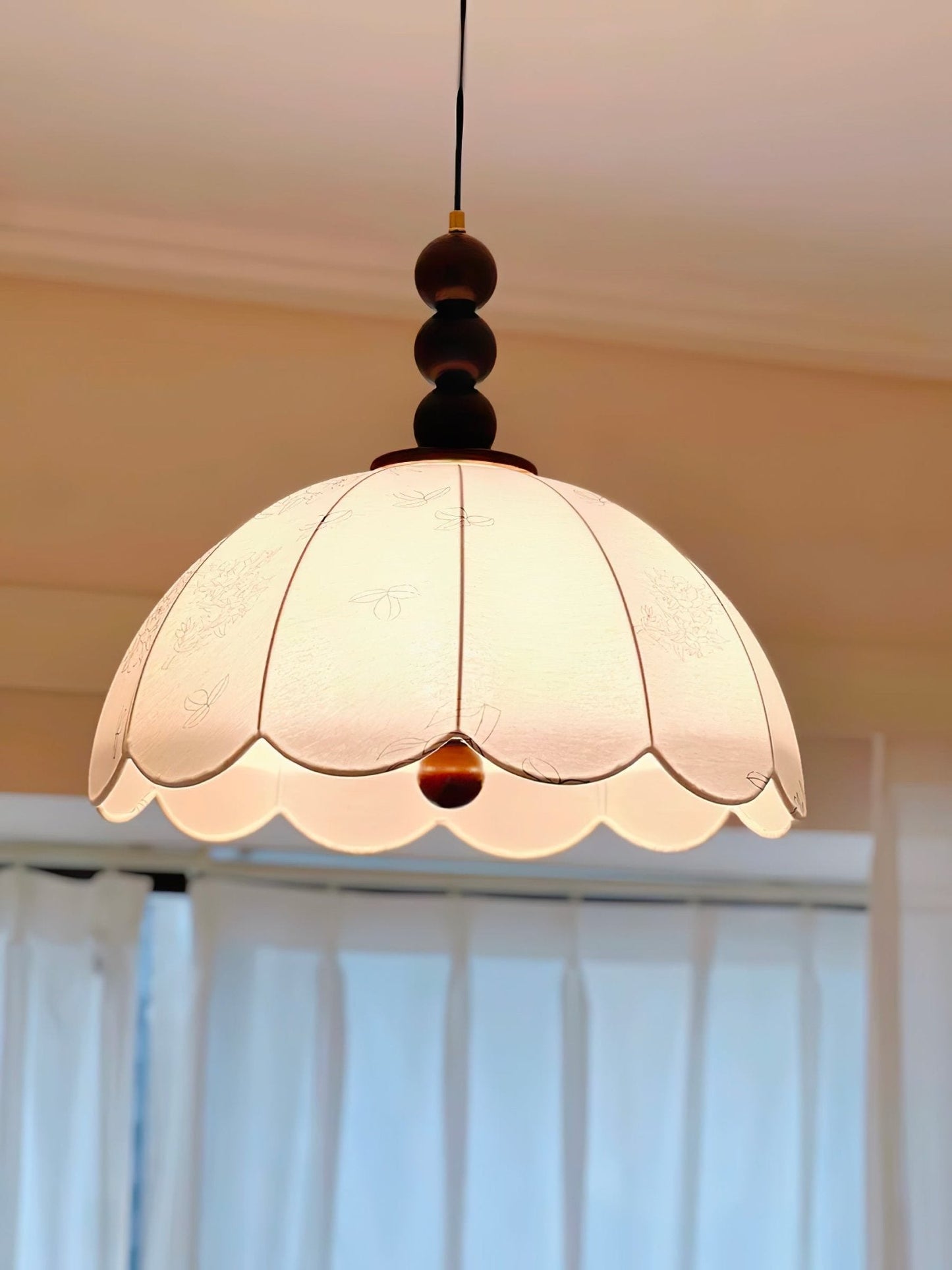 Blossom Fabric Pendant Light ∅ 21.7″ x H 10.6″ / Dia 55cm x H 27cm / Beige Pendant light