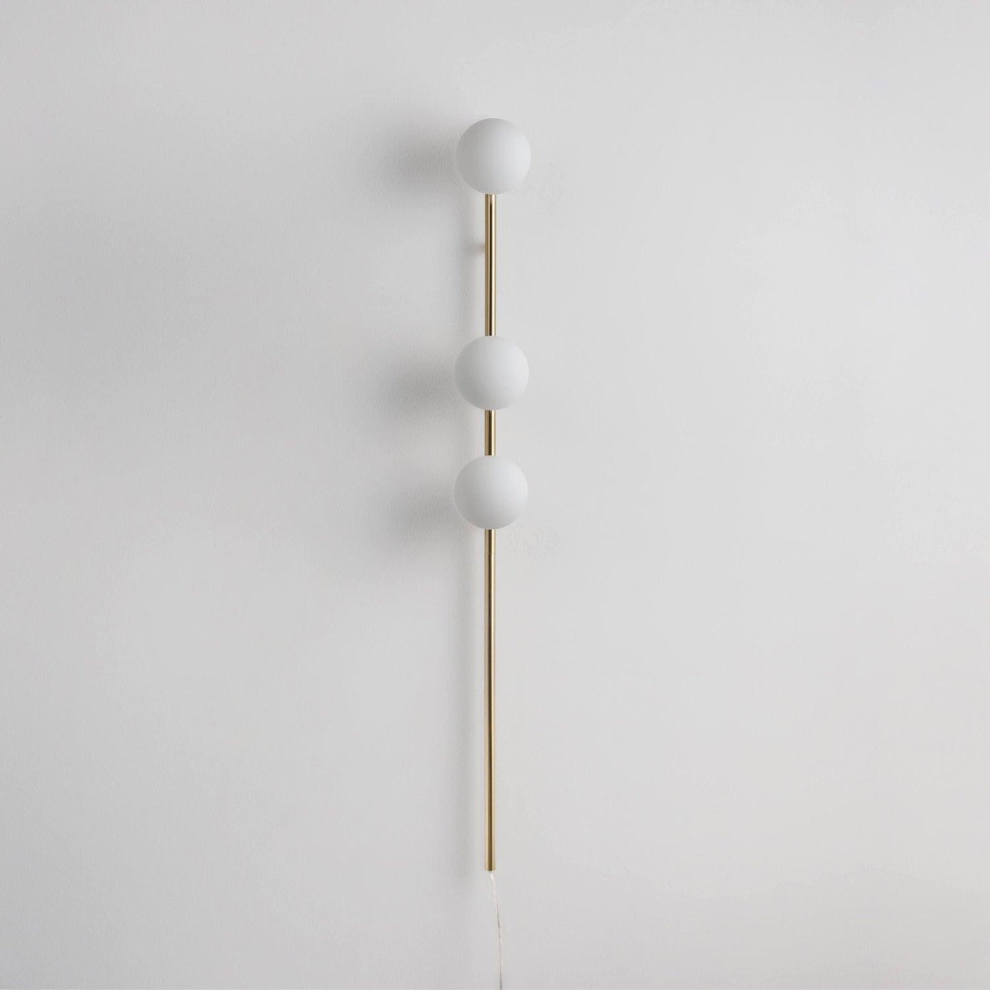 Candied Balls Wall Light ∅ 4.7″ x H 48.4″ / Dia 12cm x H 123cm / Gold / US Plug Wall lamp