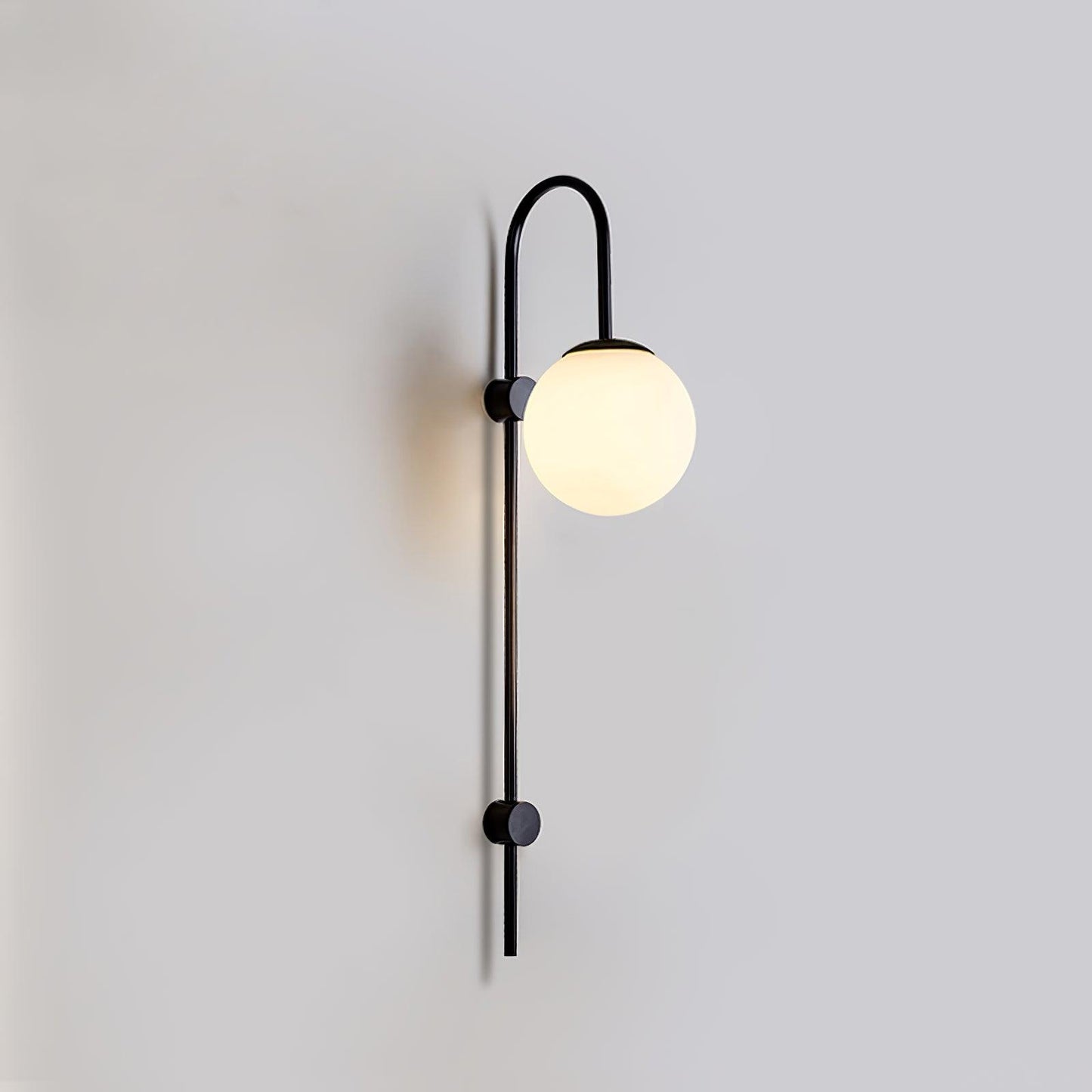Erikson Sconce ∅ 5.9″ x H 27.6″ / Dia 15cm x H 70cm / Black Wall lamp