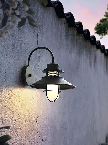 Felix Outdoor Wall Lamp