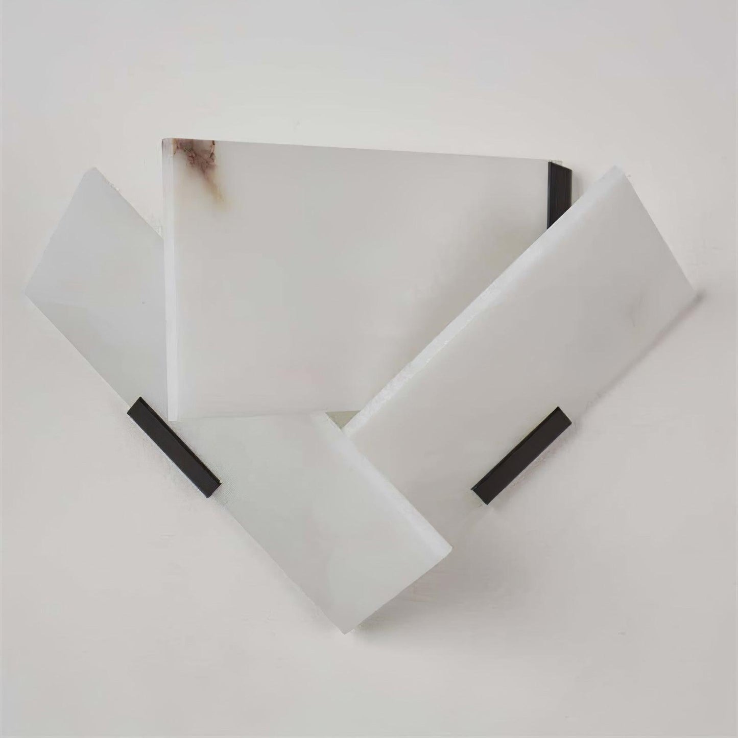 Fly Alabaster Sconce Right ∅ 10.2″ x H 8.3″ / ∅ 26cm x H 21cm / White / Cool Light Wall lamp