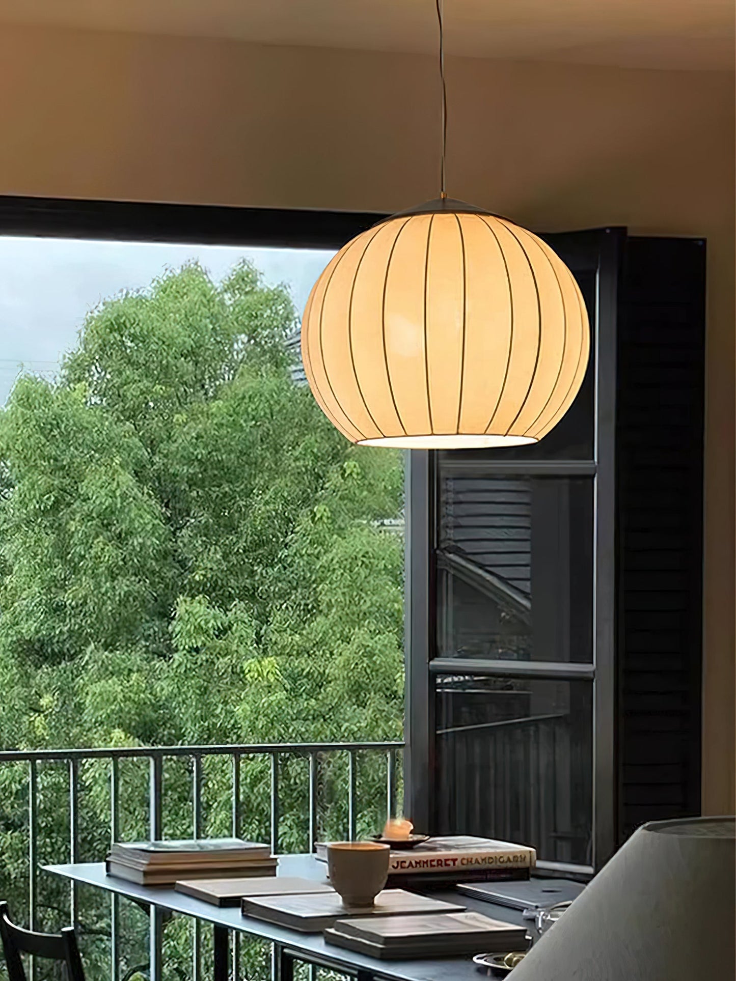 Heritage Lantern Pendant Lamp ∅ 15.7″ x H 13.4″ / White & Gold Pendant light