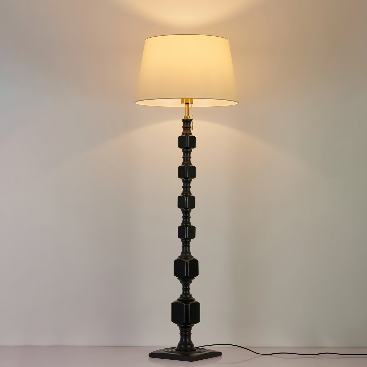 Hexas Floor Lamp ∅ 19.7″ x H 59.1″ / Black & White / US Plug Floor lamp