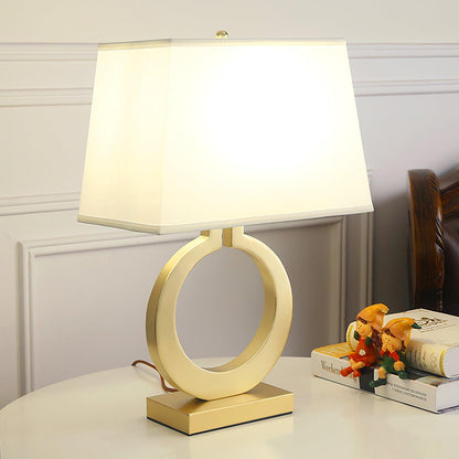 Keyhole Ring Table Lamp