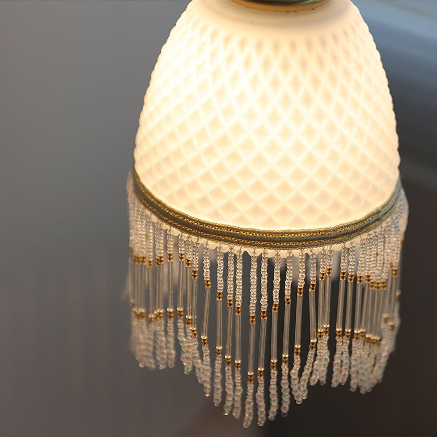 Mesh Tassel Glass Pendant Light ∅ 5.9″ x H 8.3″ / Dia 15cm x H 21cm / Brass + White Pendant light