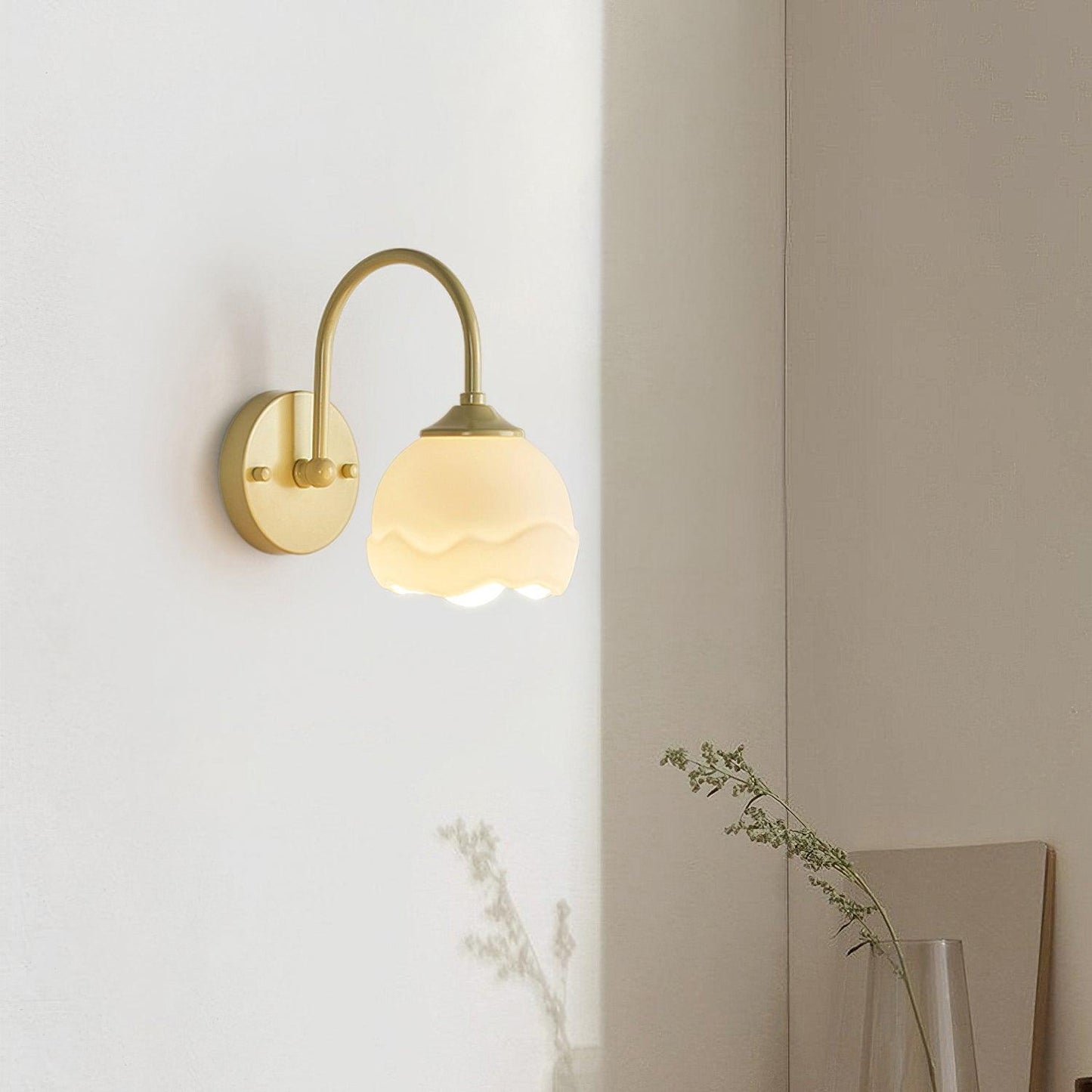 Milk White Floral Wall Lamp Wall lamp