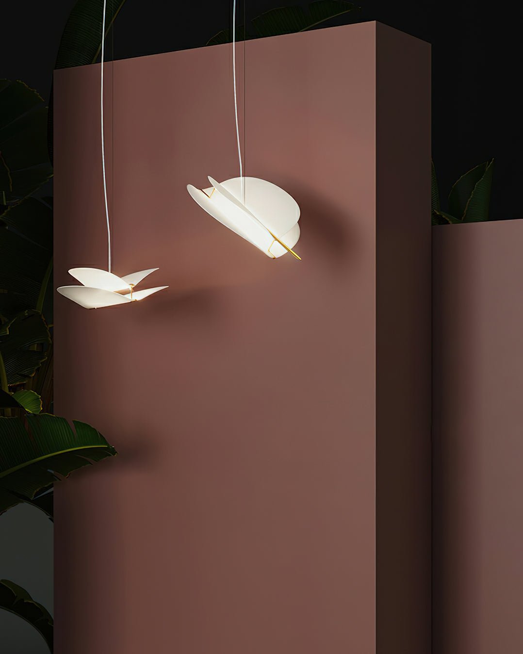Moth Pendant Lamp ∅ 18.9″ x H 13.8″ / Dia 48cm x H 35cm / Gold & White Pendant light