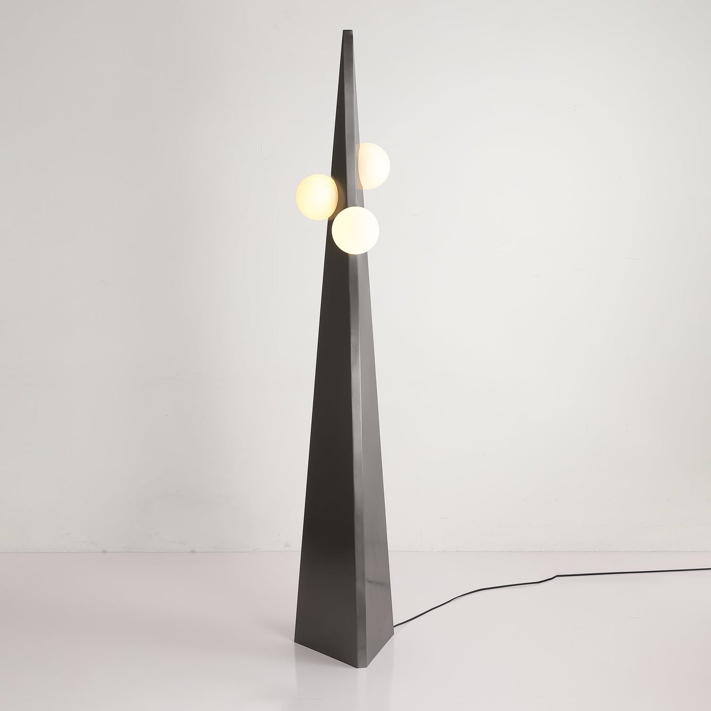 Noir Roy Floor Lamp Floor lamp