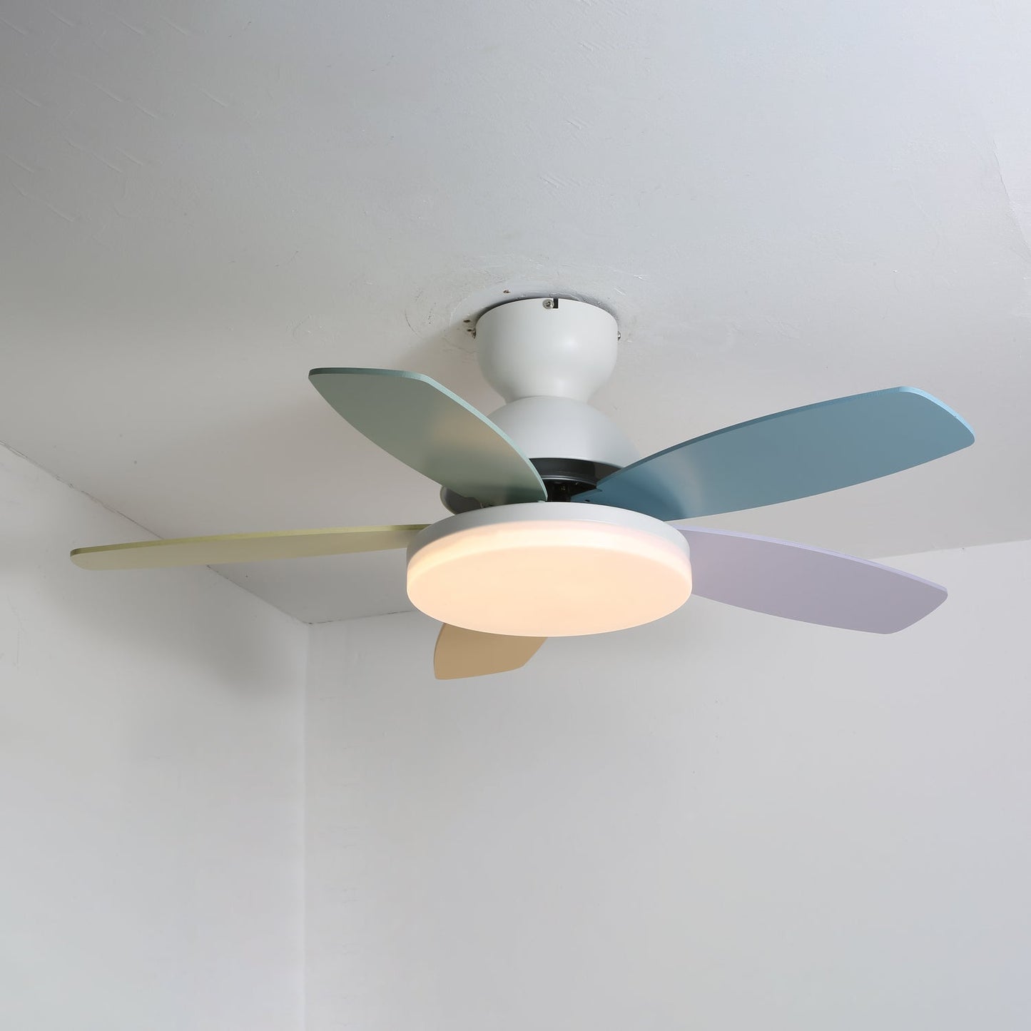 Petalo Ceiling Fan Light White & Colourful ∅ 39.4″ x H 11.0″ / Three-color Changing Light