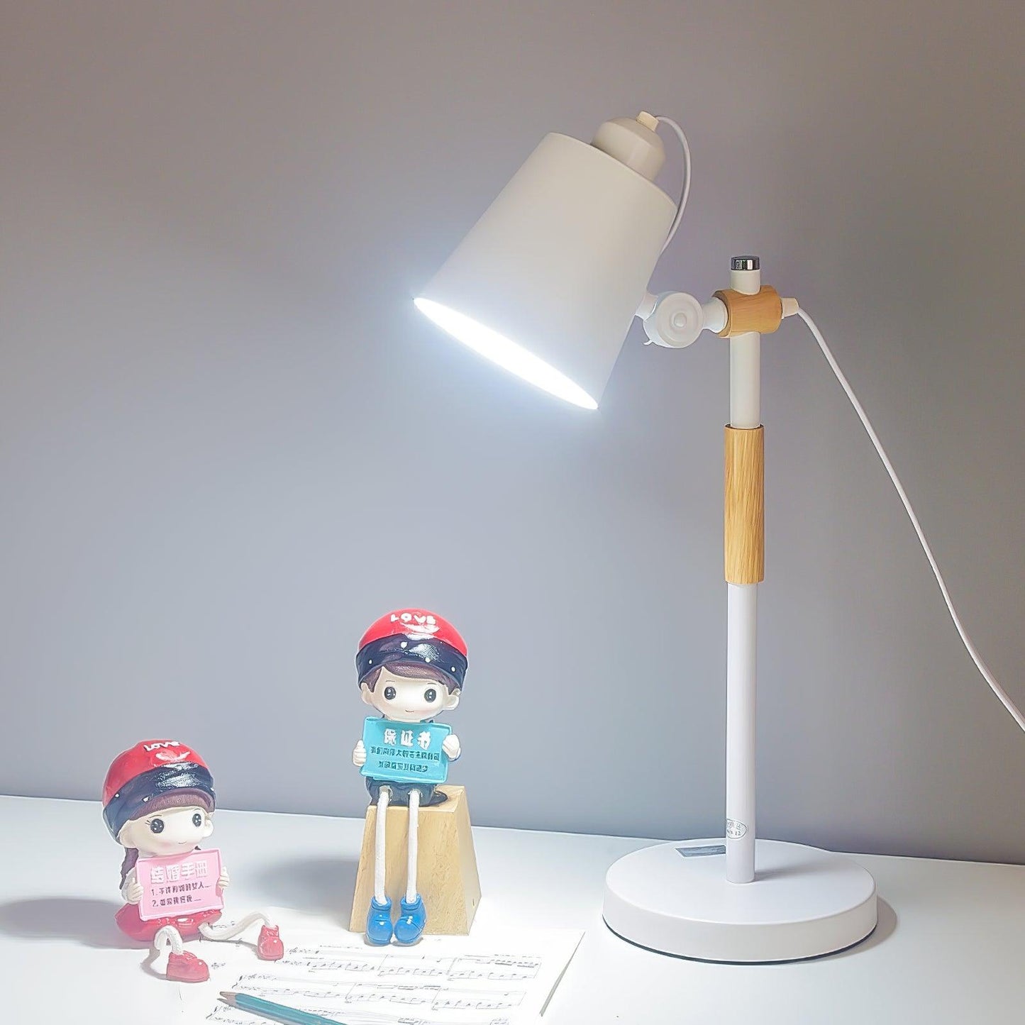 Scantling Desk Lamp