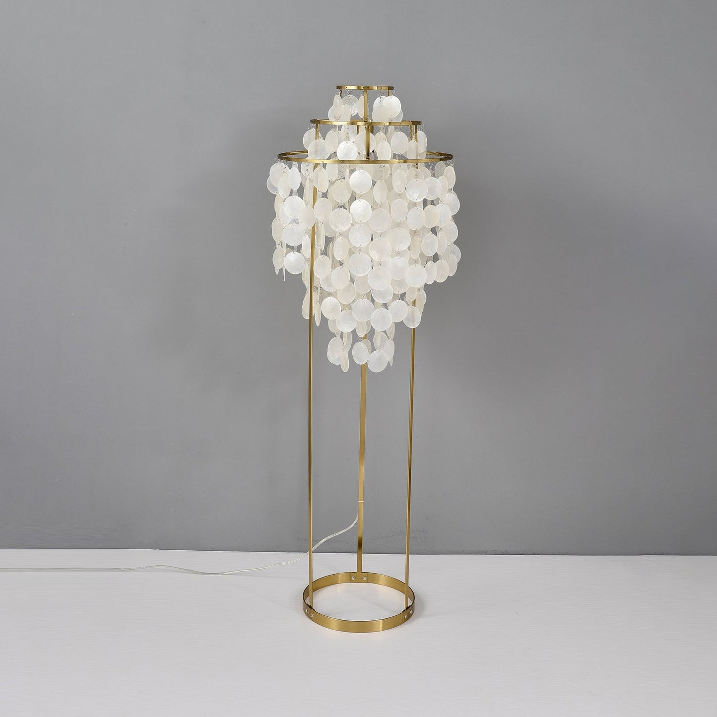 Shell Floor Lamp ∅ 15.7″ x H 47.2″ / Gold / US Plug Floor lamp