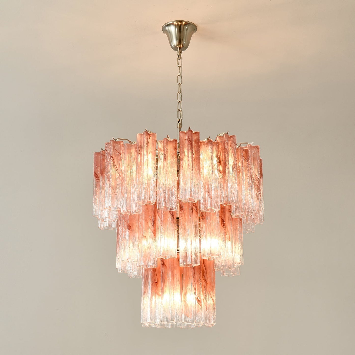 Starlight Rose Chandelier Dia 66cm x H 68cm / ∅ 26.1″ x H 26.8″ / Pink & Chrome Chandelier
