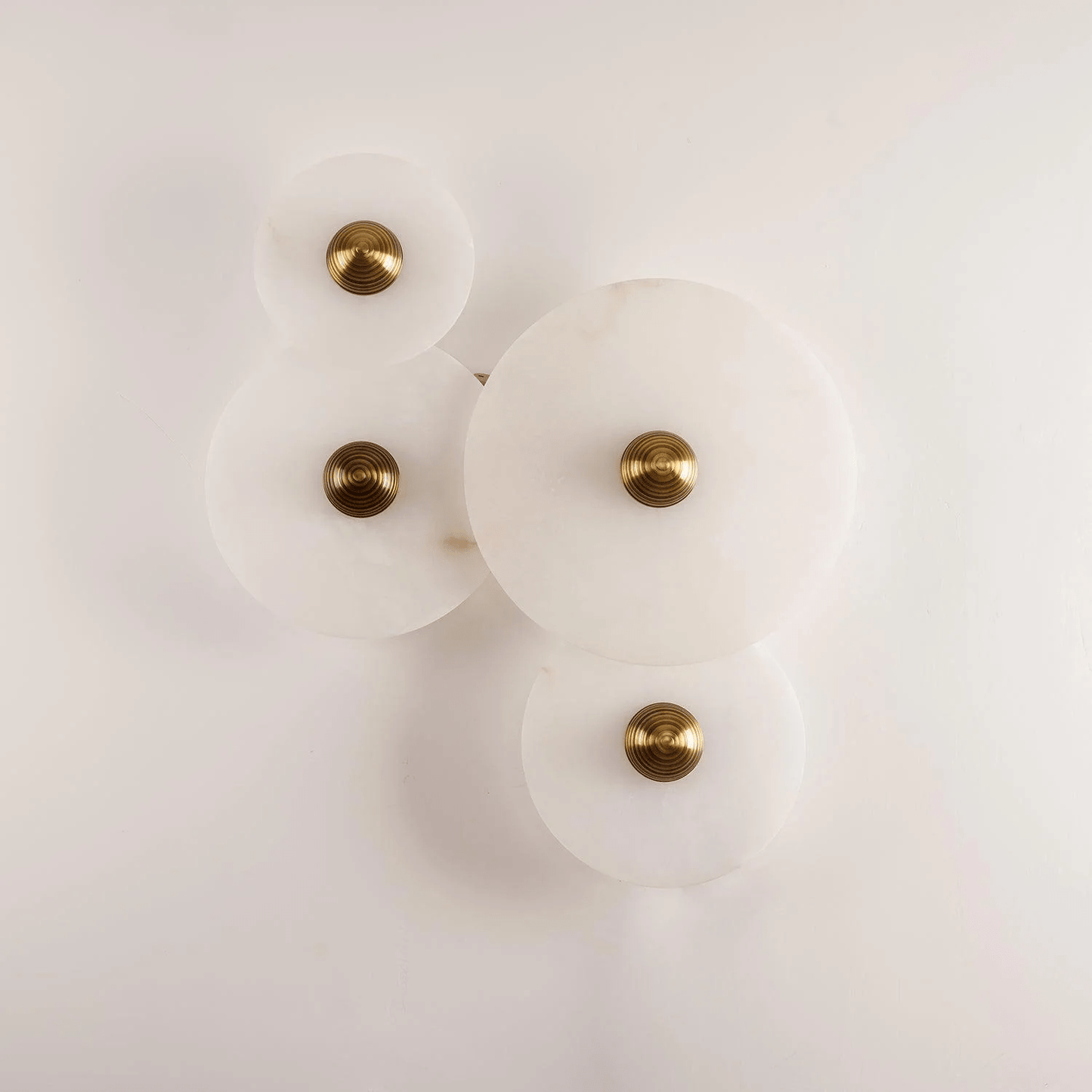 Nayra Alabaster Wall Lamp