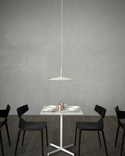 Aplomb Metal Pendant Lamp