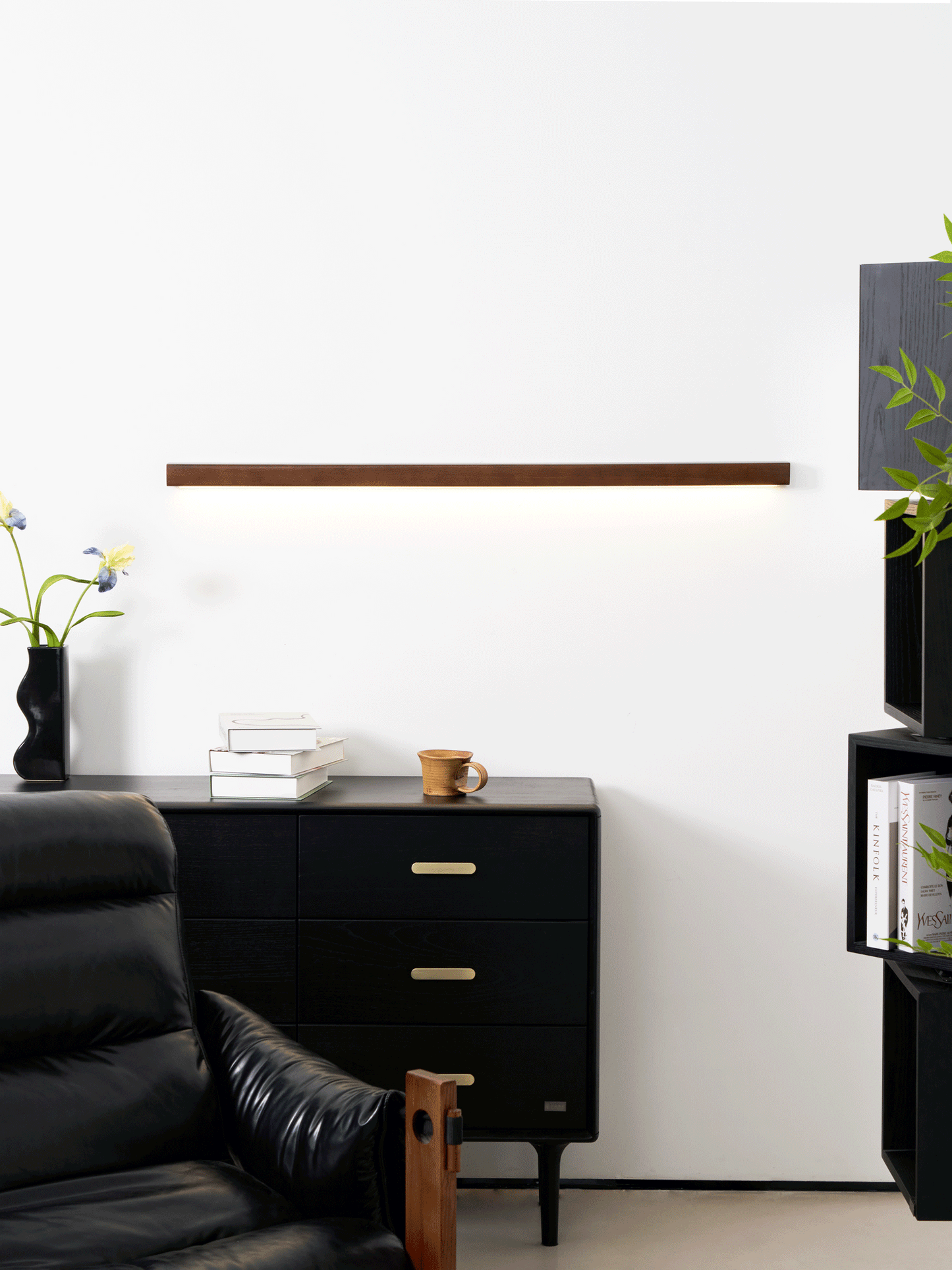 Arlo Linear Wood Wall Light