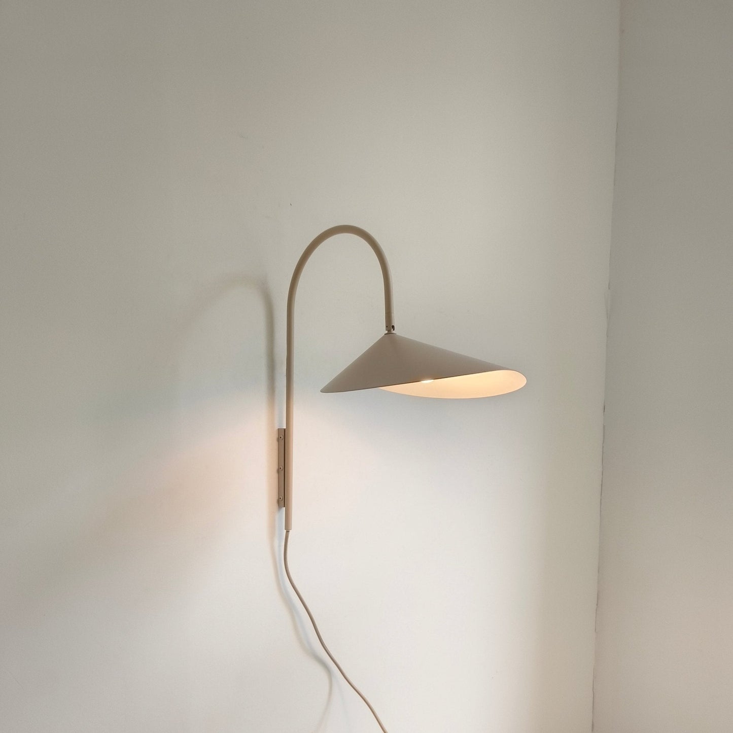 Arum Swivel Wall Lamp