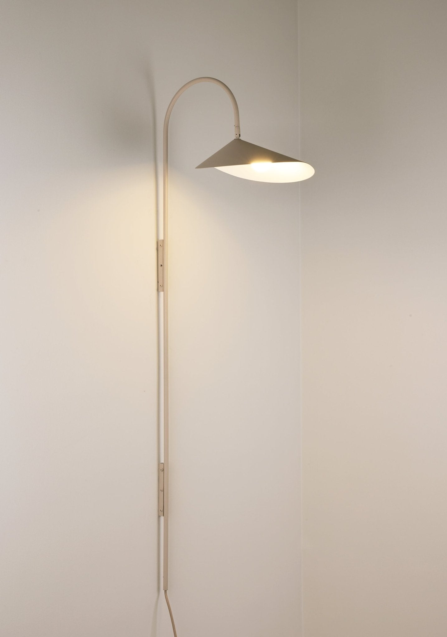 Arum Swivel Wall Lamp