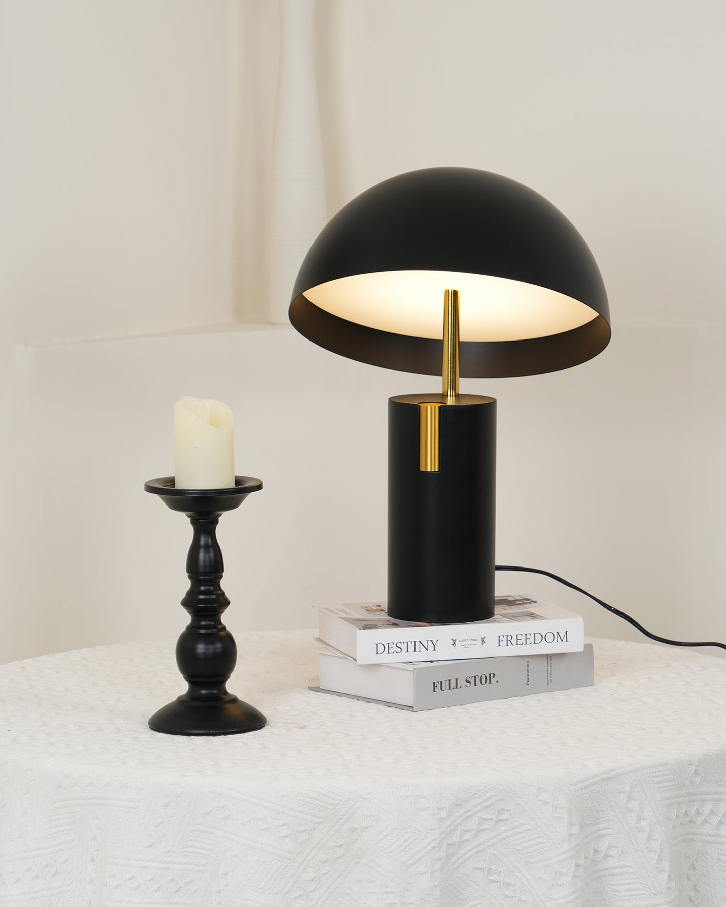 Avo Table Lamp