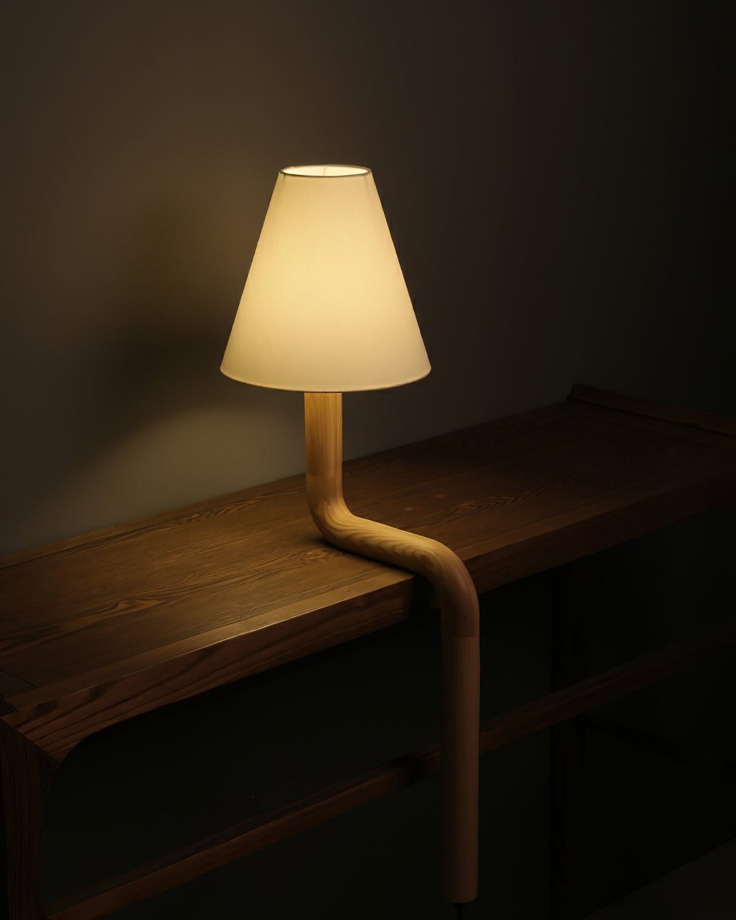 Bend Wood Table Lamp