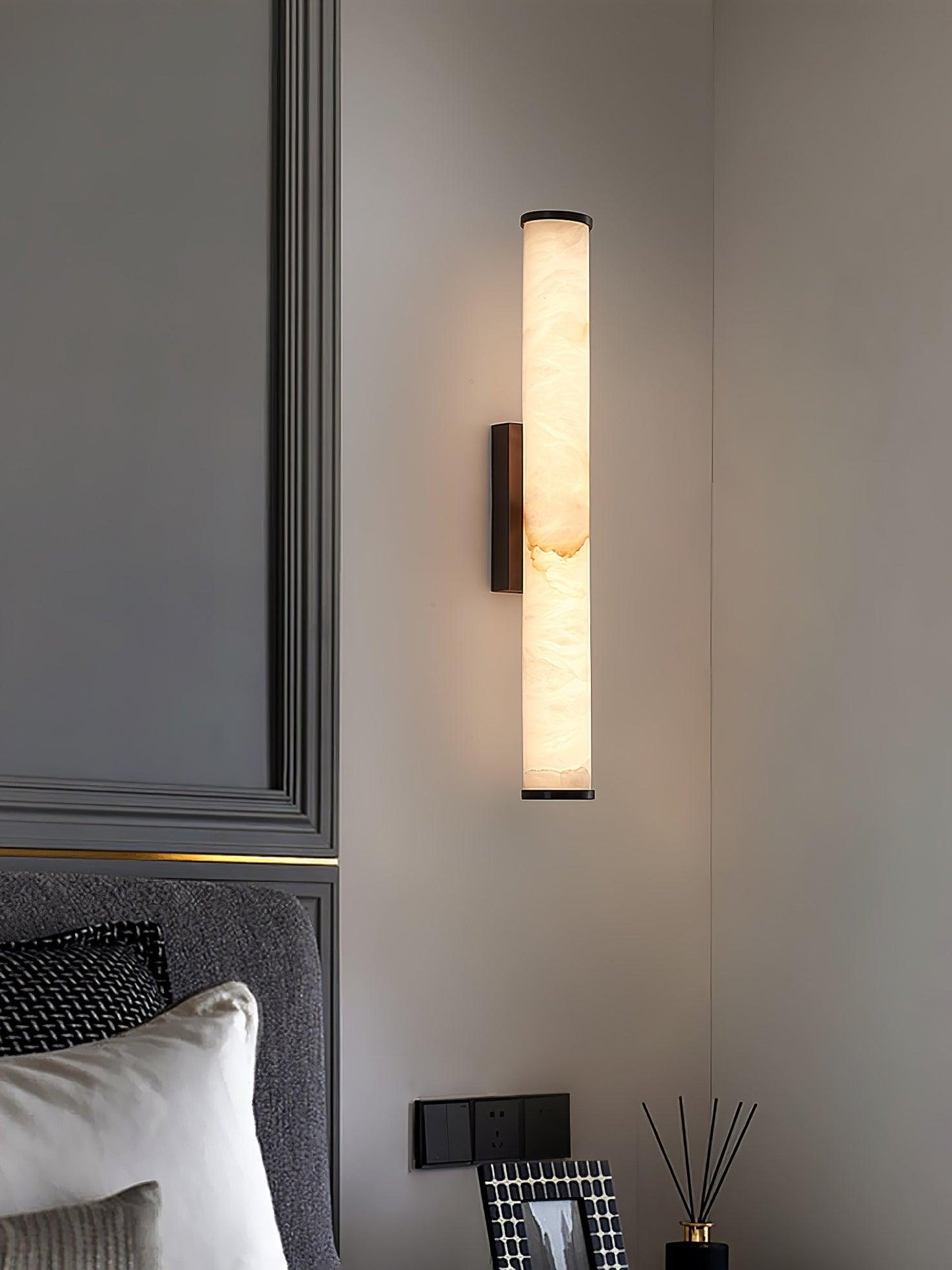 Callisto Wall Lamp