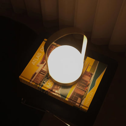 مصباح طاولة مدمج بالبطارية من كاري 