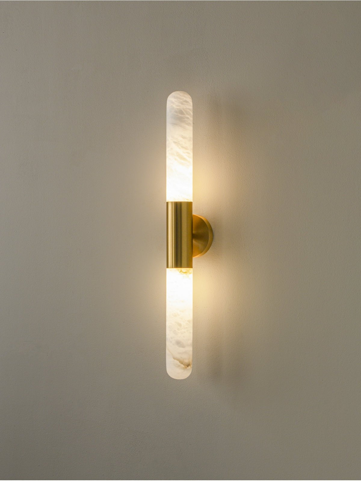 Cavoya Alabaster Wall Light
