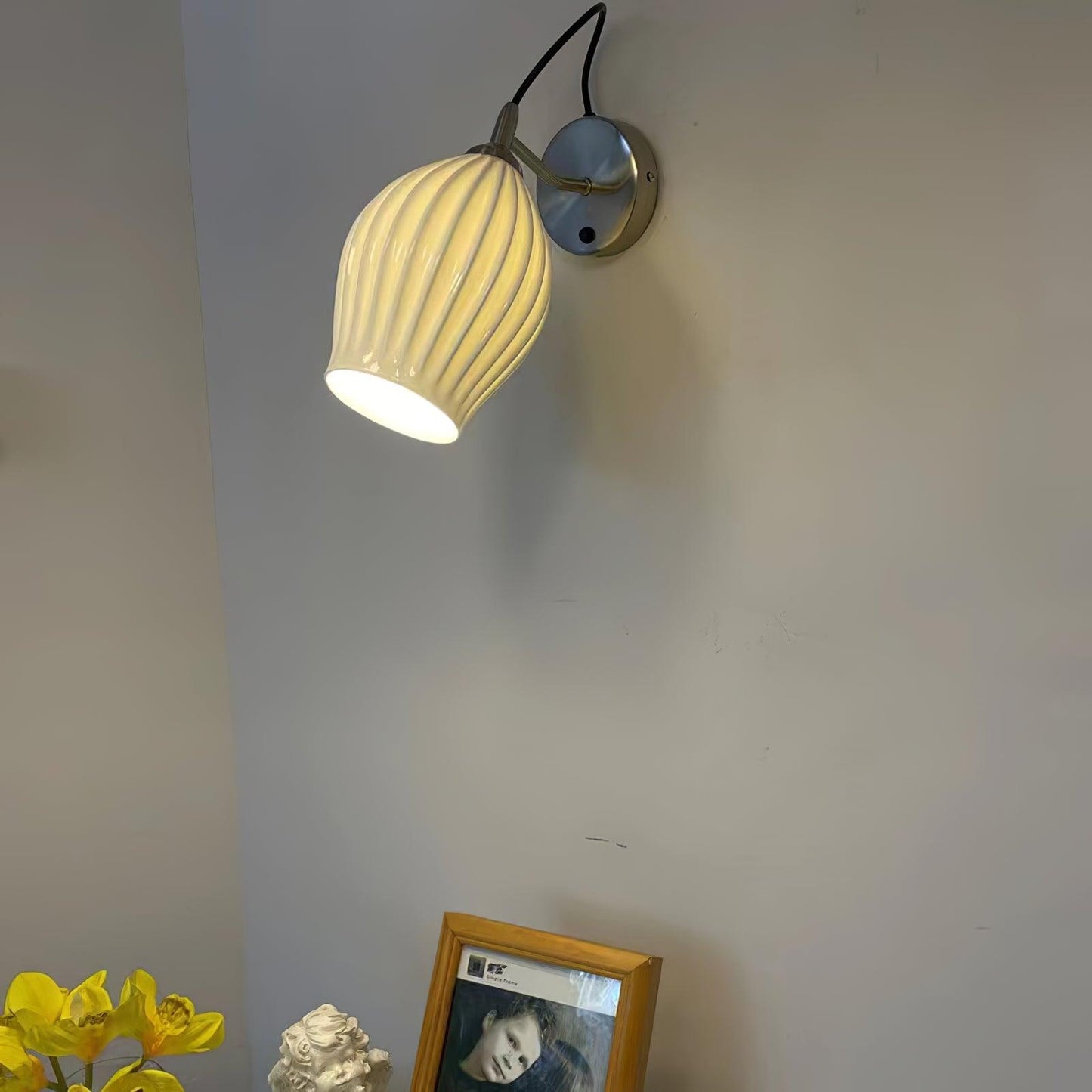 Ceramic Ribbed Wall light