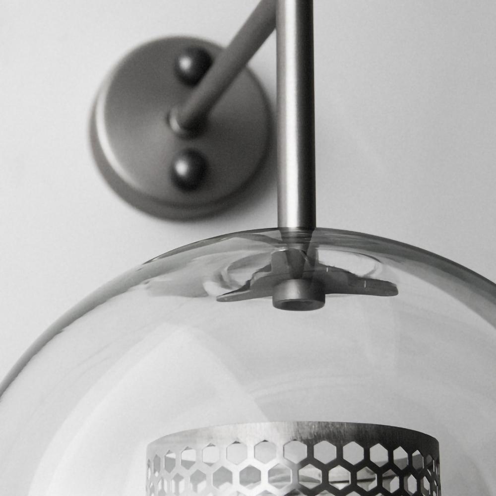 مصباح حائط زجاجي من تشيسويك 
