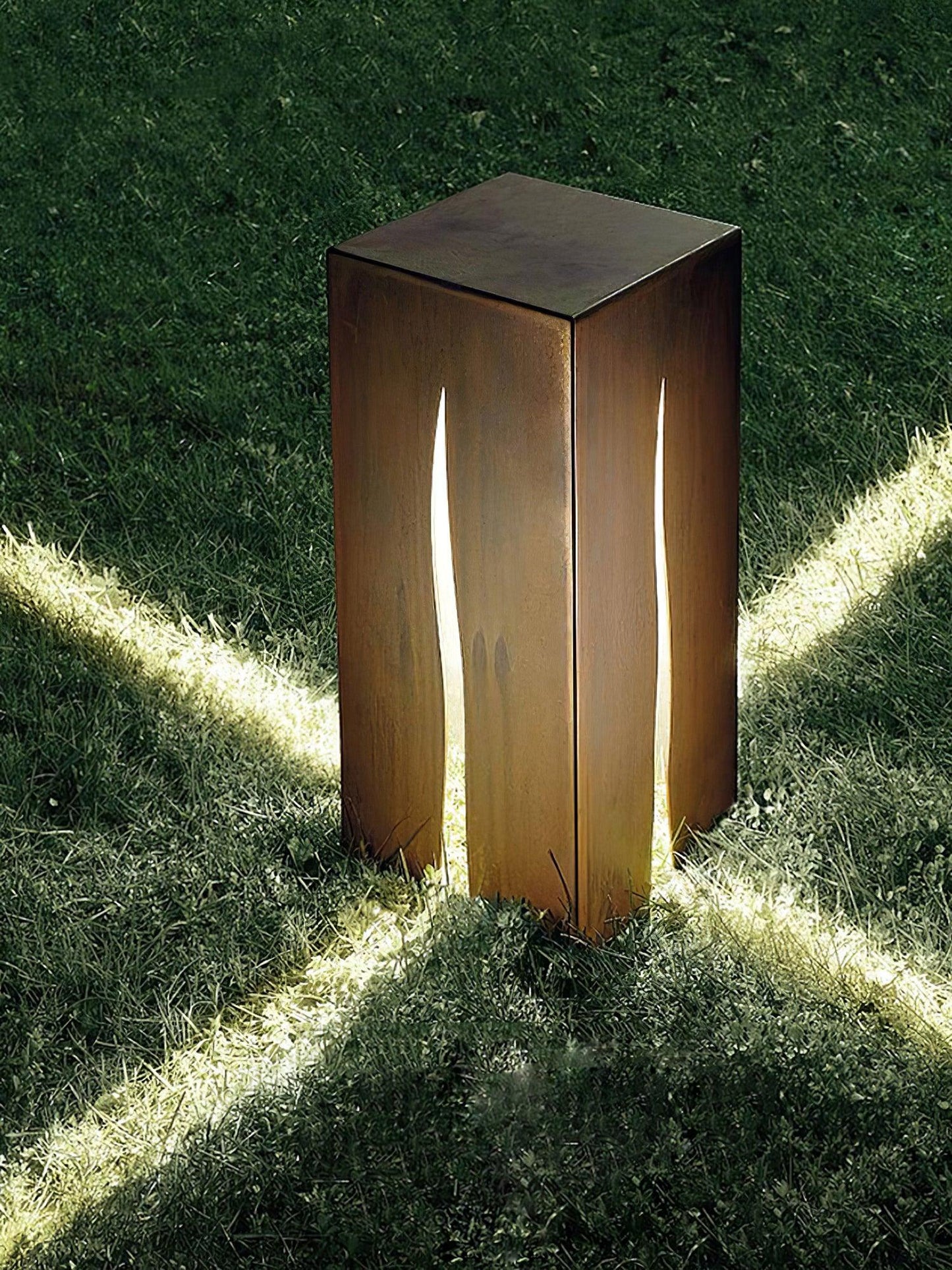 Crack Cube Outdoor Light