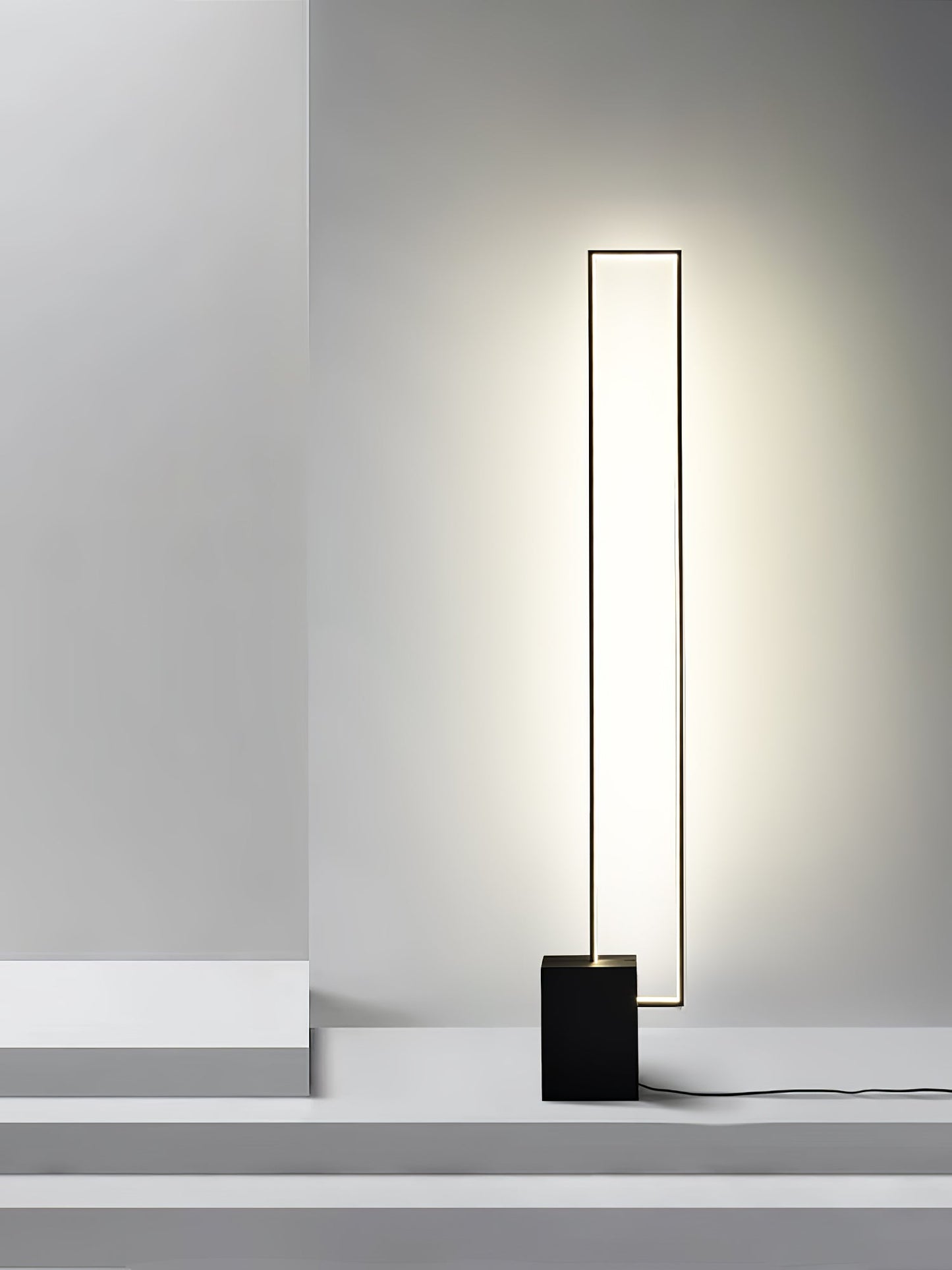 Edge Floor Lamp