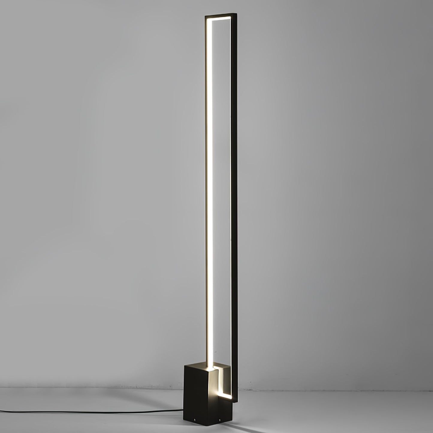 Edge Floor Lamp