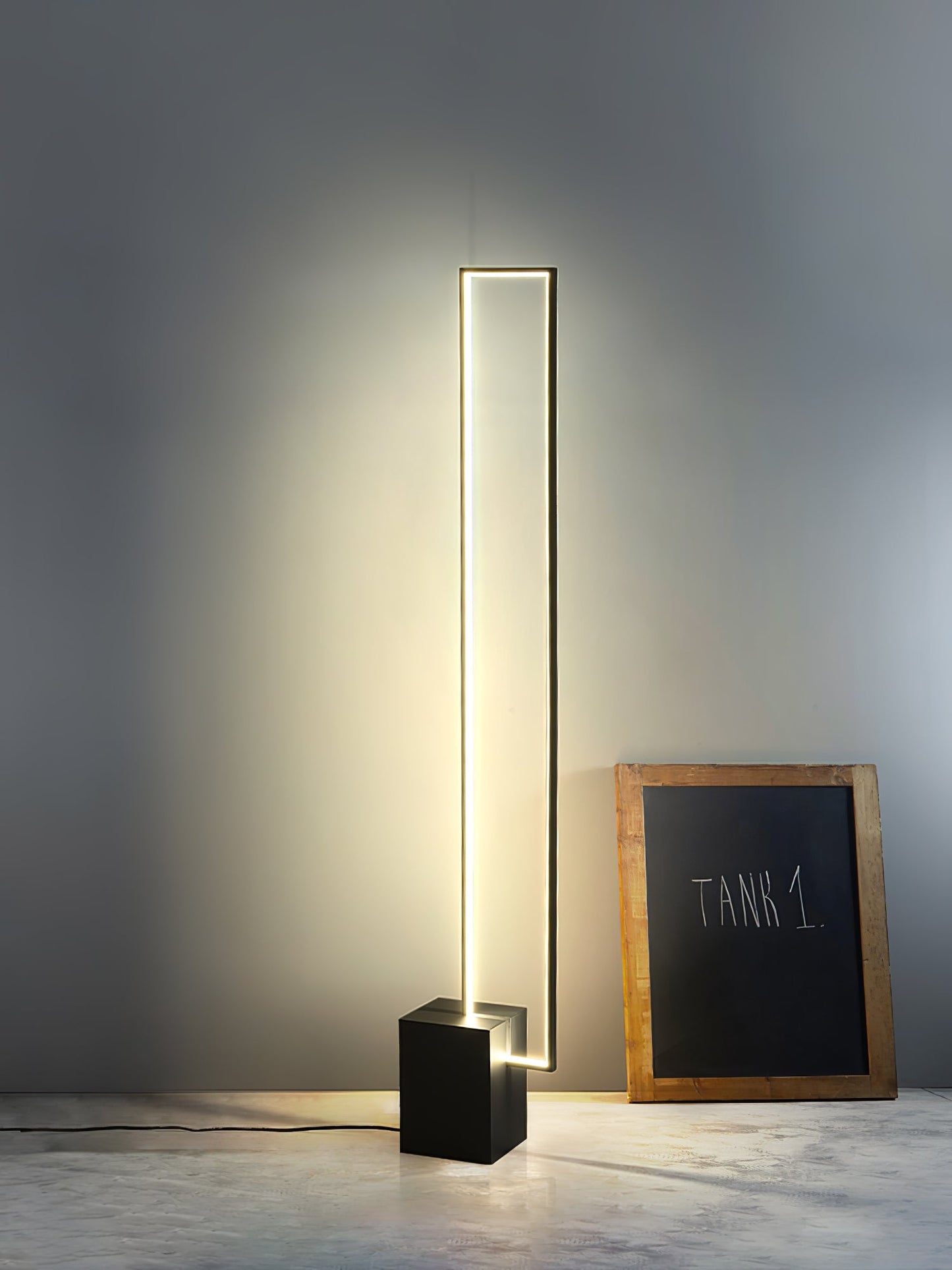 Edge Floor Lamp