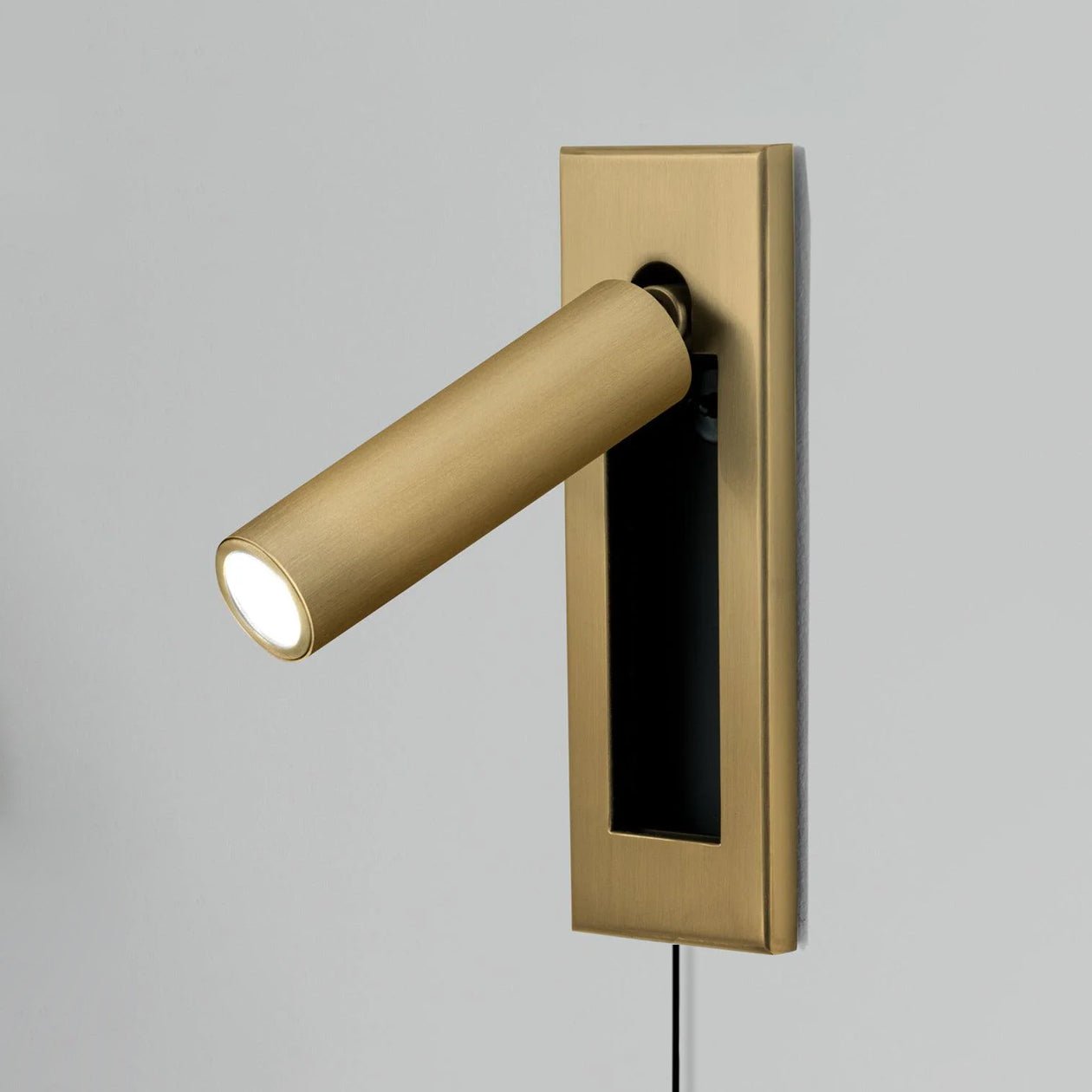 Embedded Bedside Plug-in Sconce