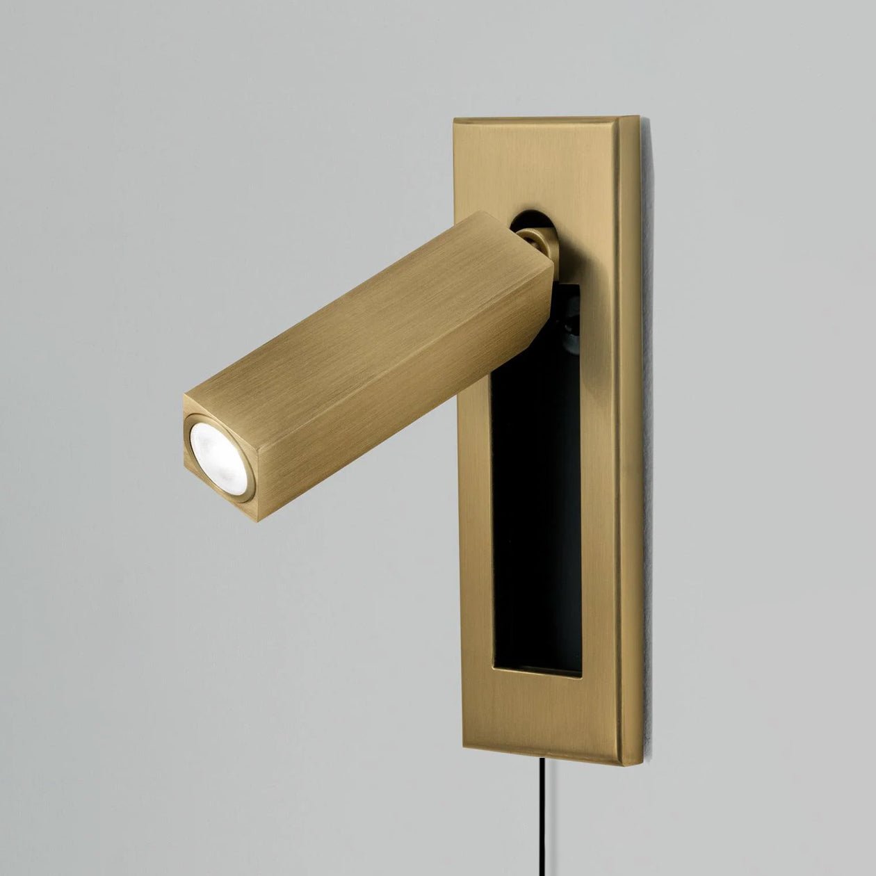 Embedded Bedside Plug-in Sconce