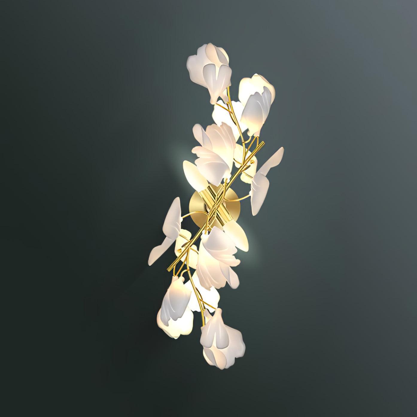 Wandlampe mit Gingko-Blumen