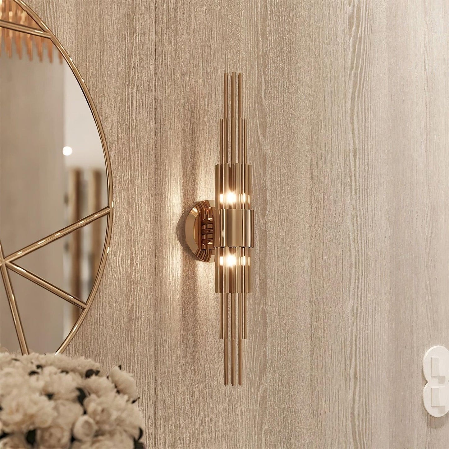 Gold Streamline Wall Lamp