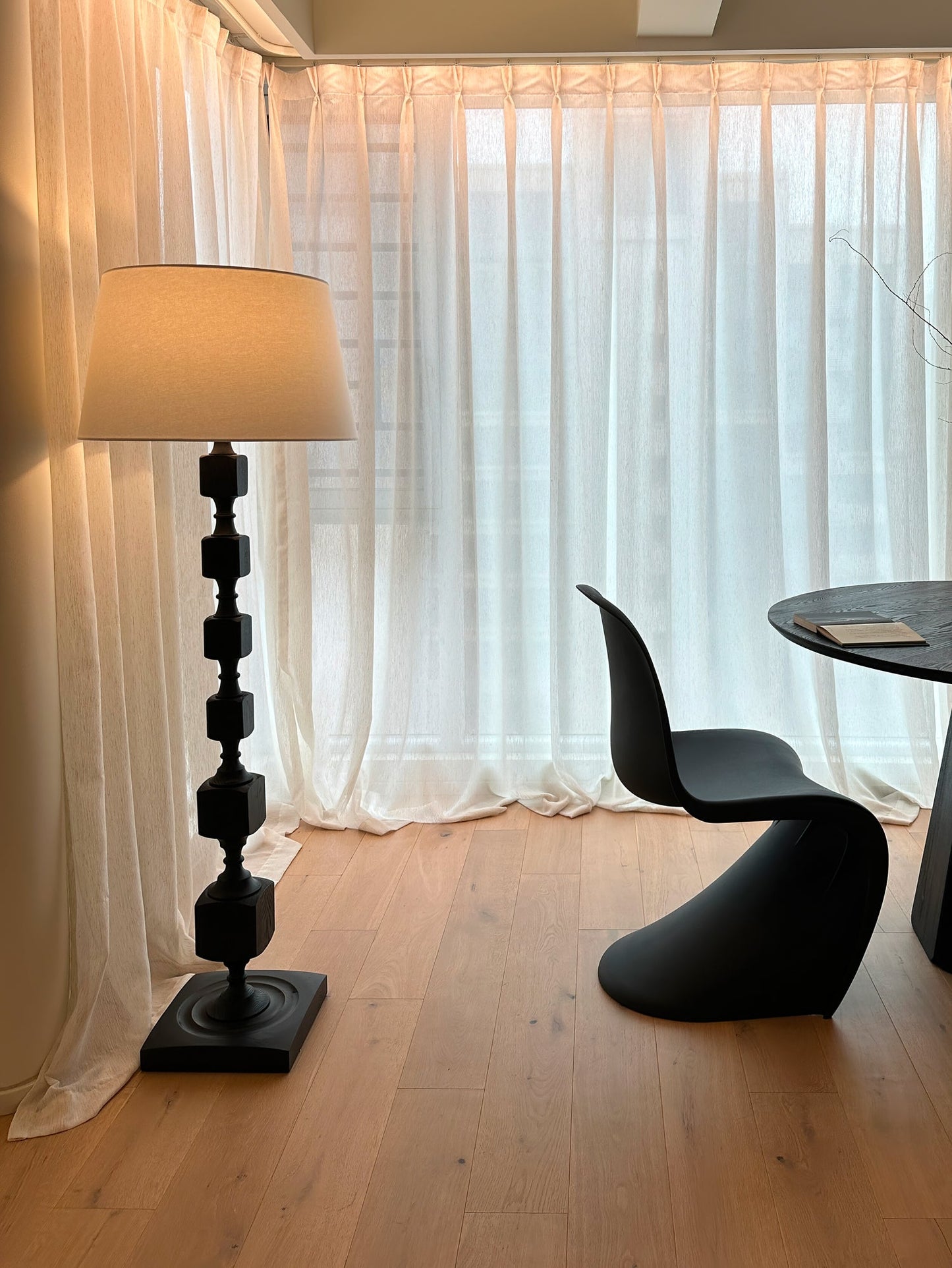 Hexas Floor Lamp