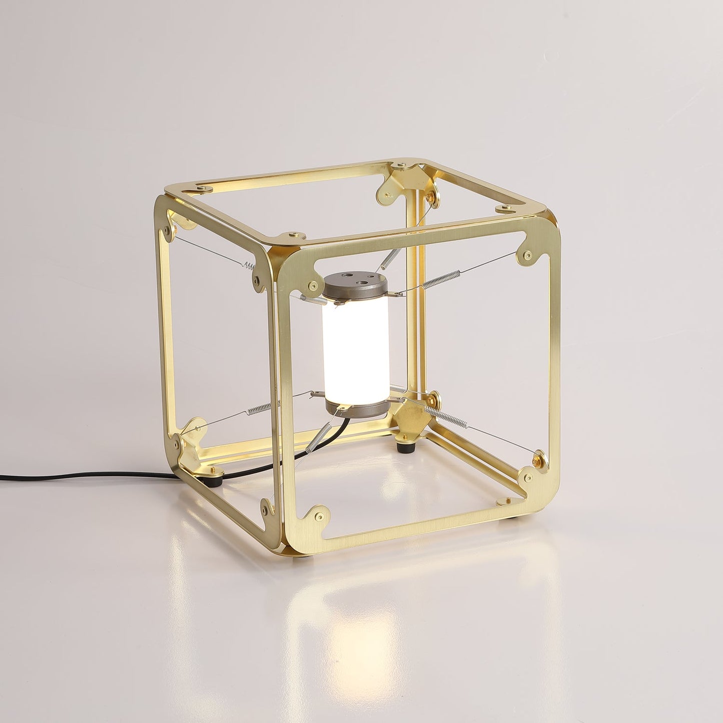 Hyperqube Table Lamp