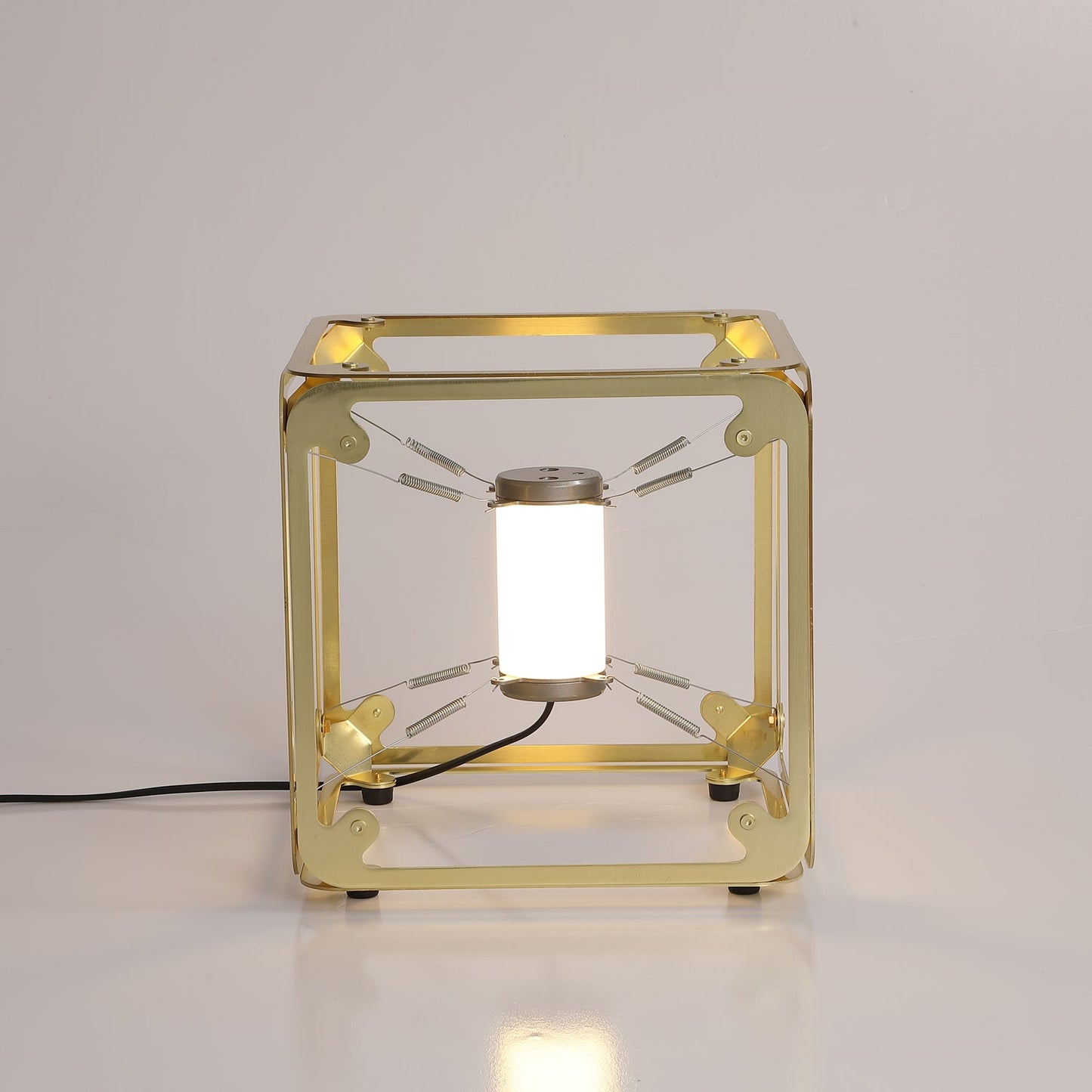 Hyperqube Table Lamp