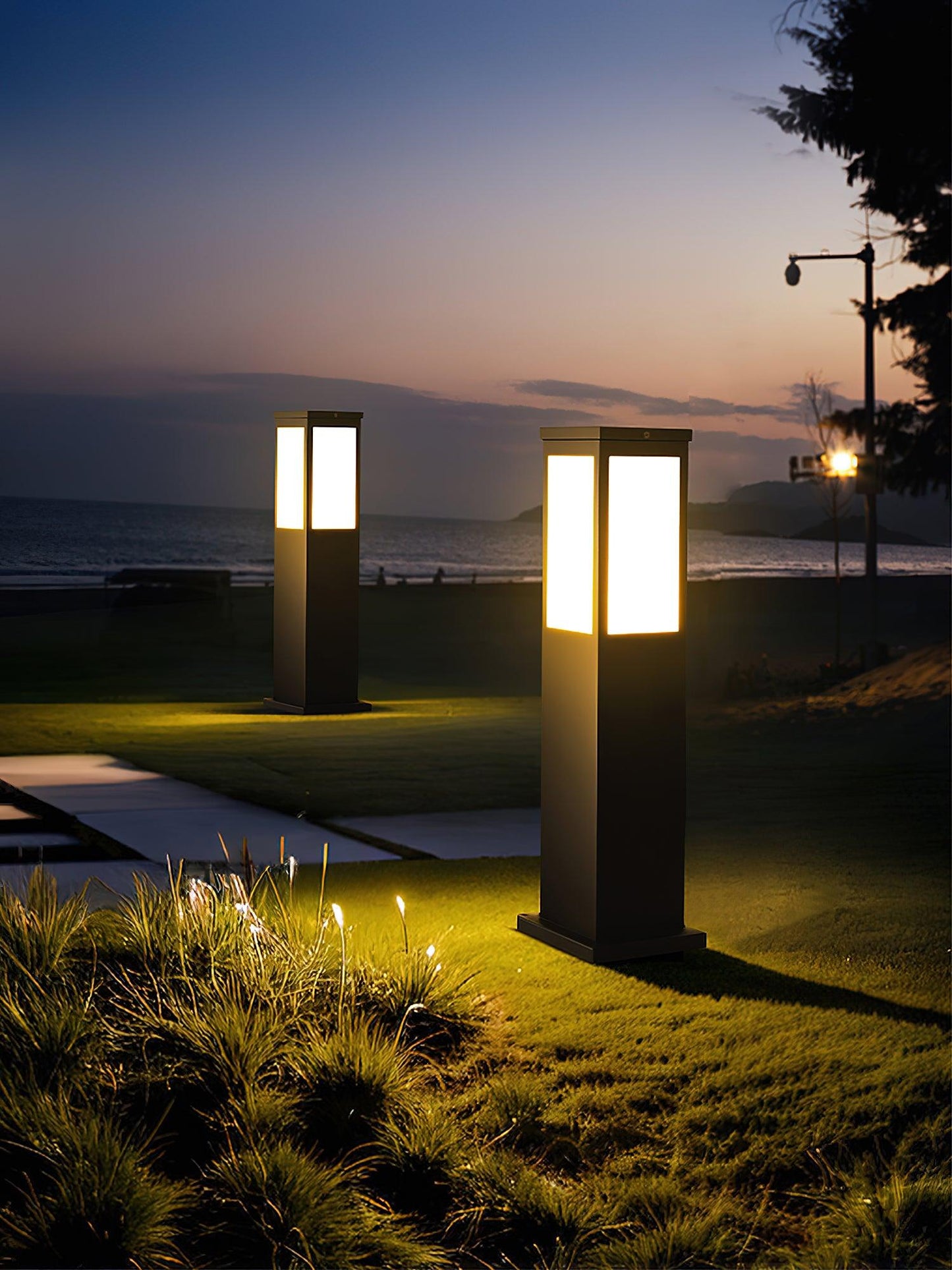 Kuzco Bollard Outdoor Light