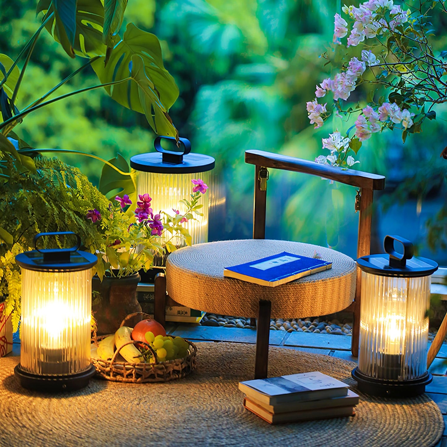 Lantern Garden Outdoor Light