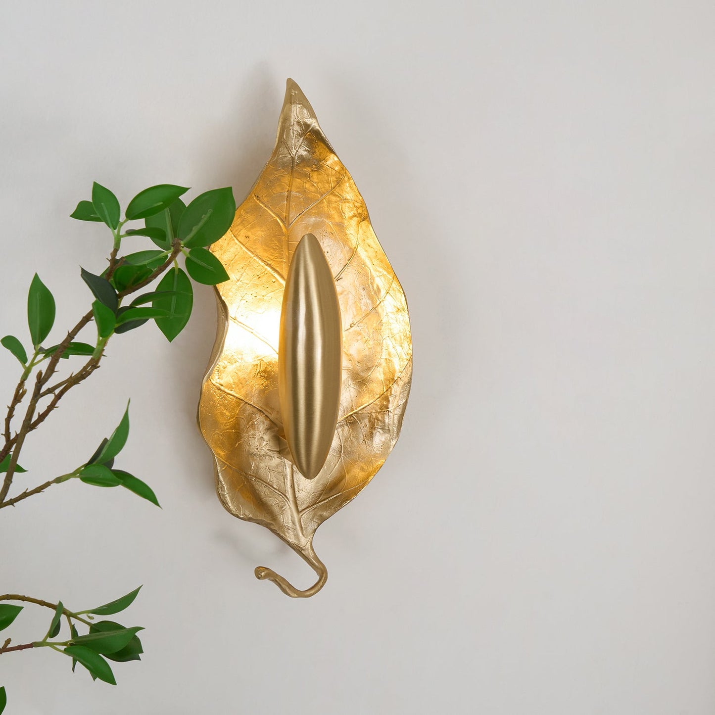 Leaf Brass Wall Lamp