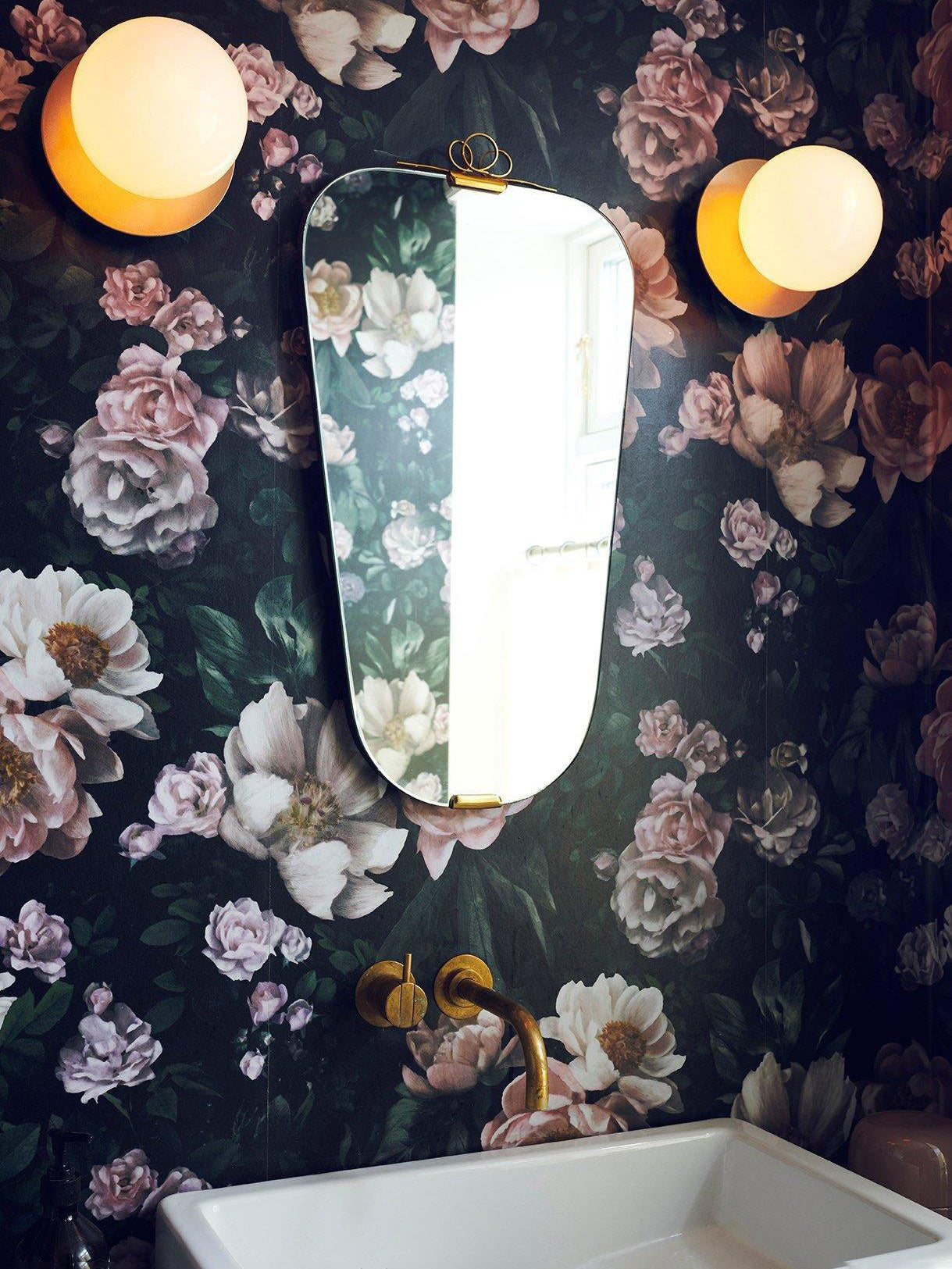 Celeste Wall Lamp