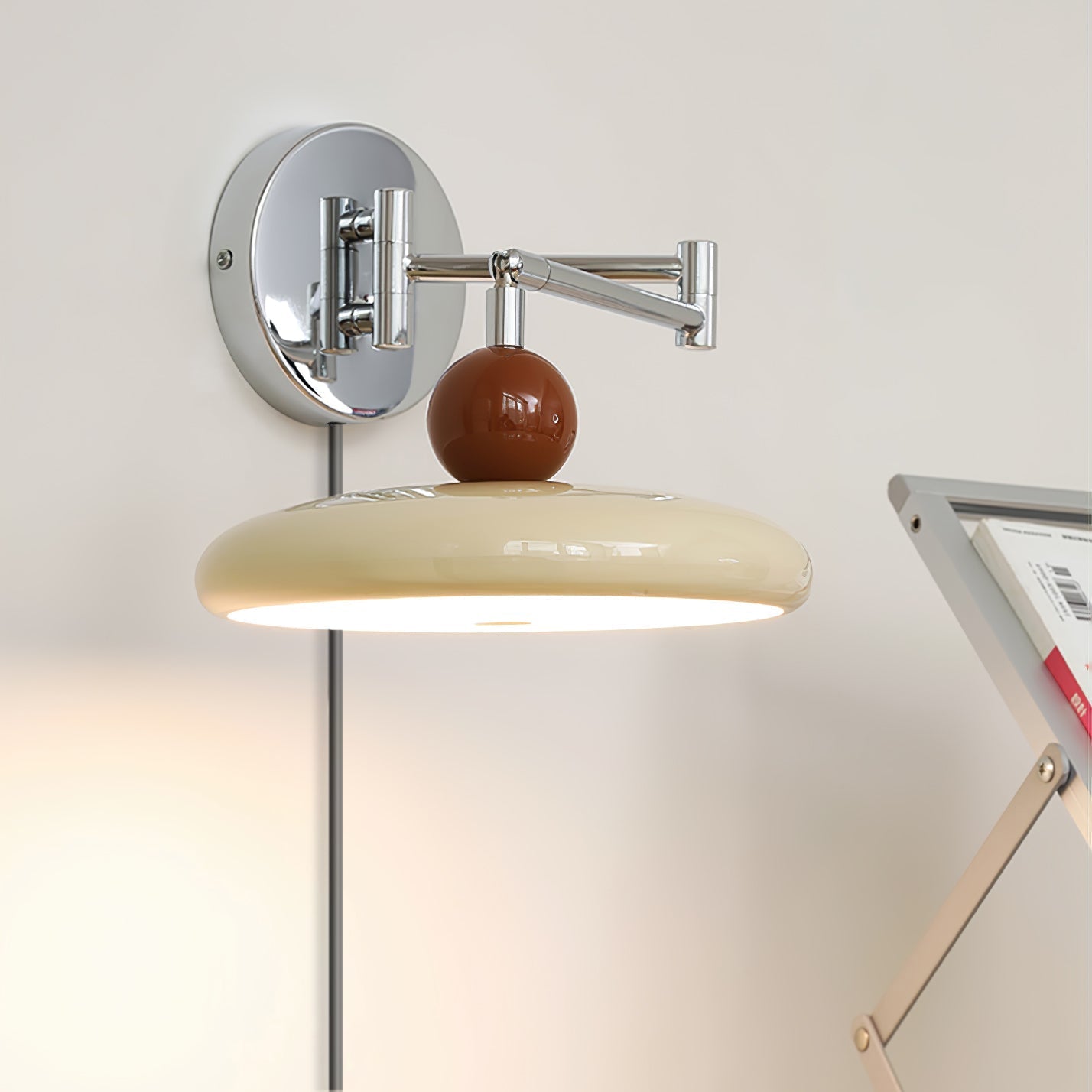 Lola Plug-in Wall Lamp