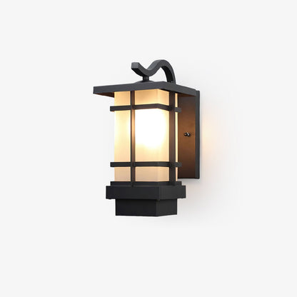 Madison Lantern Outdoor Wall Lamp