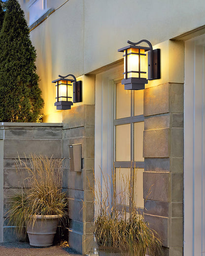 Madison Lantern Outdoor Wall Lamp