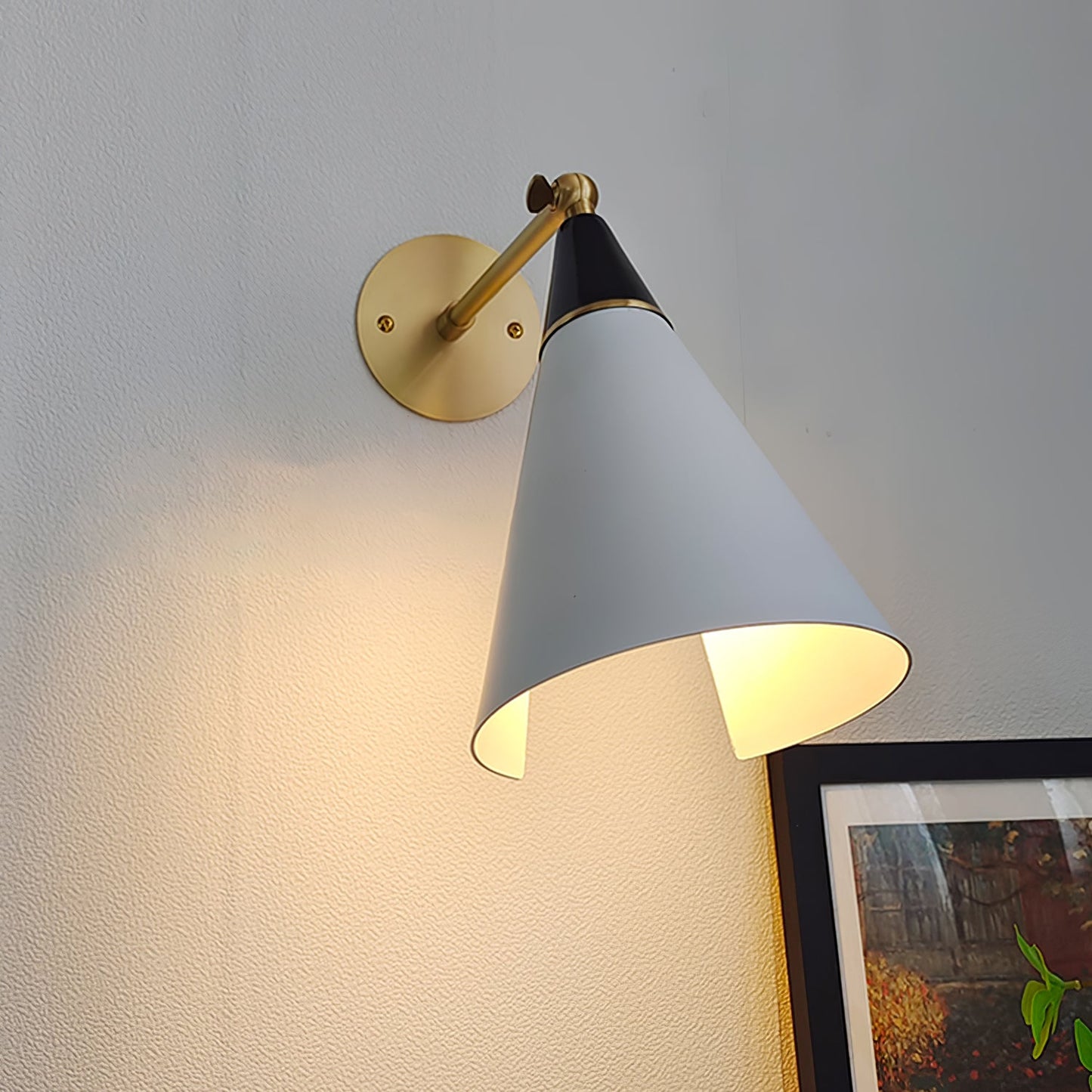 Petite Magari Wall Lamp