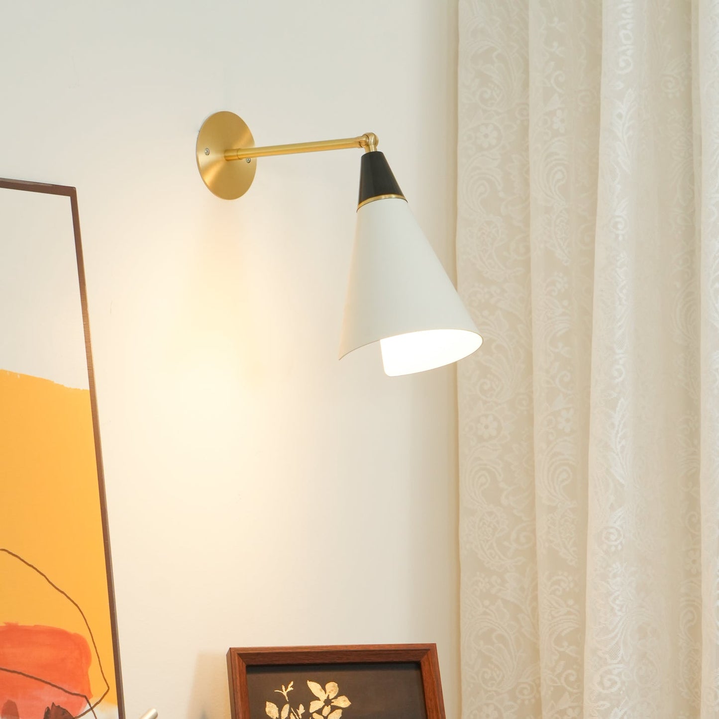 Petite Magari Wall Lamp