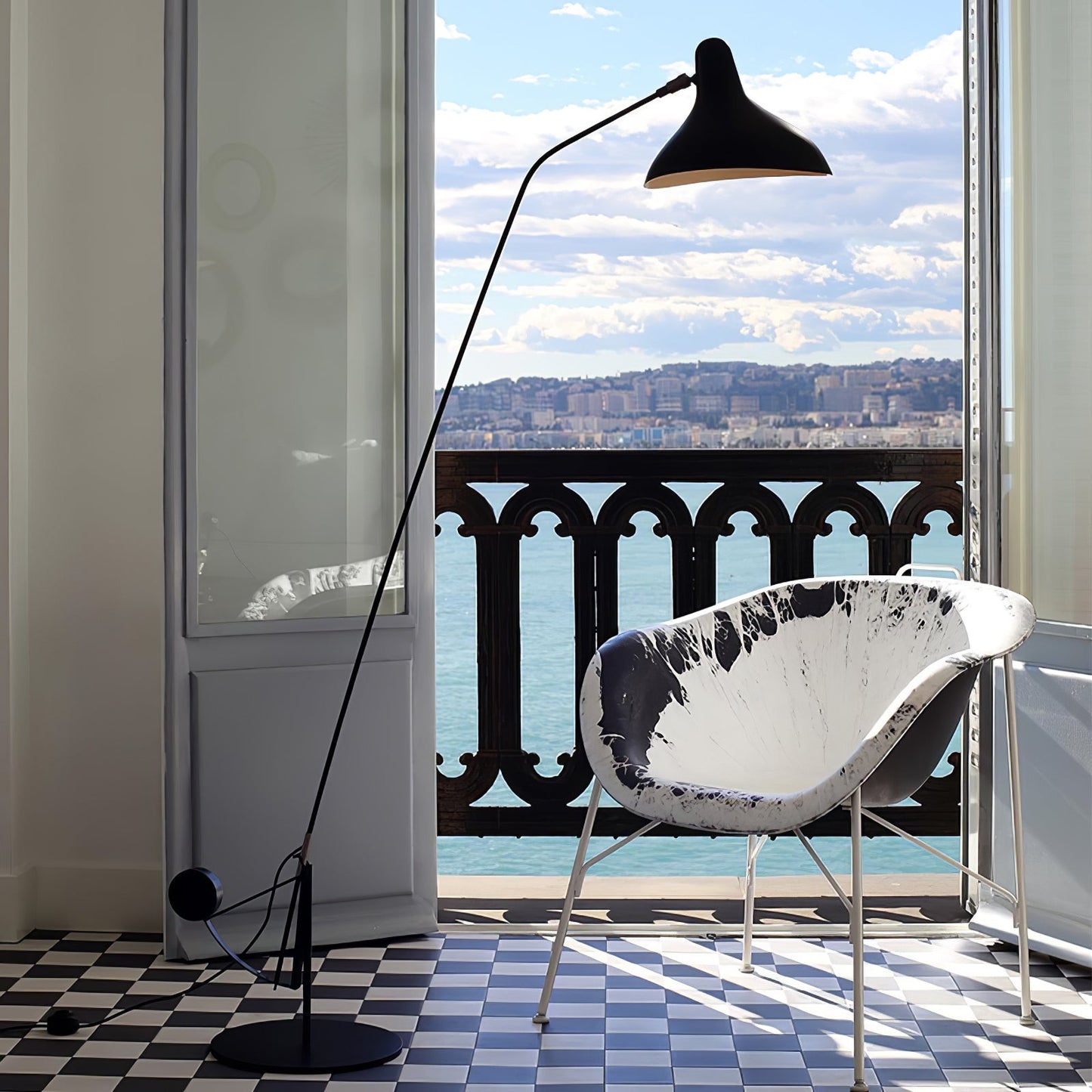 Mantis Arm Floor Lamp